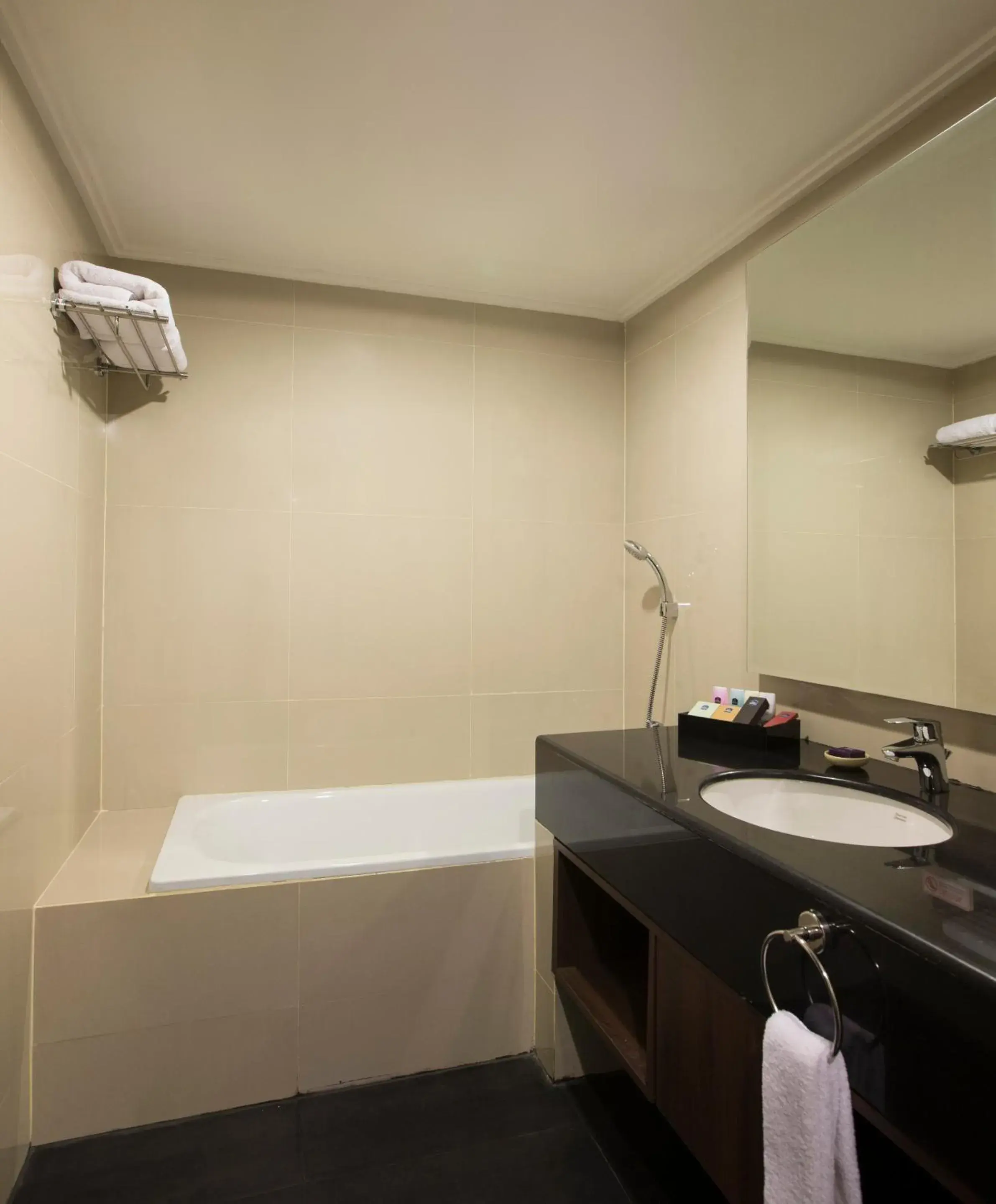 Bathroom in Best Western Papilio Hotel