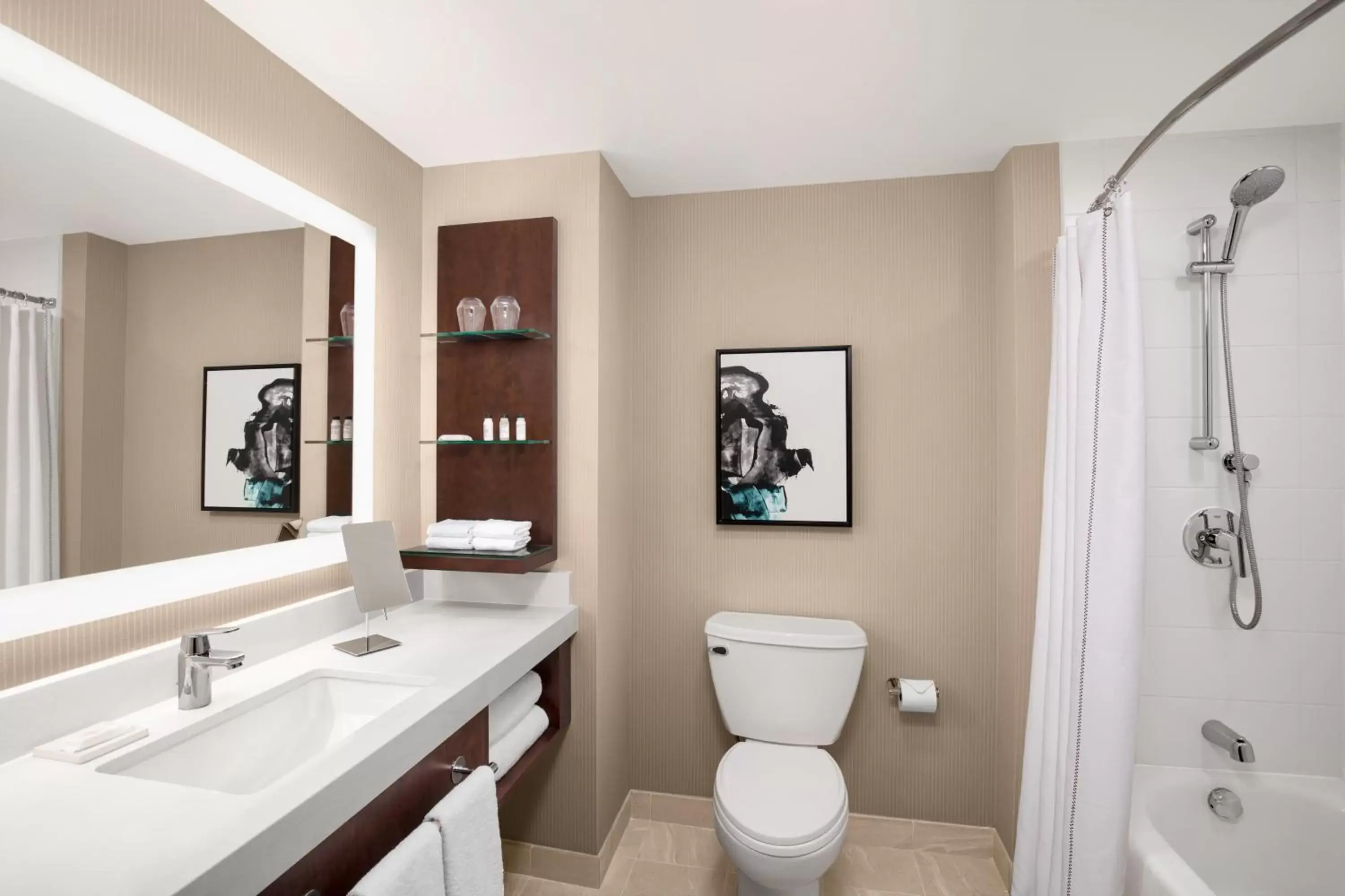 Bathroom in Delta Hotels by Marriott Thunder Bay