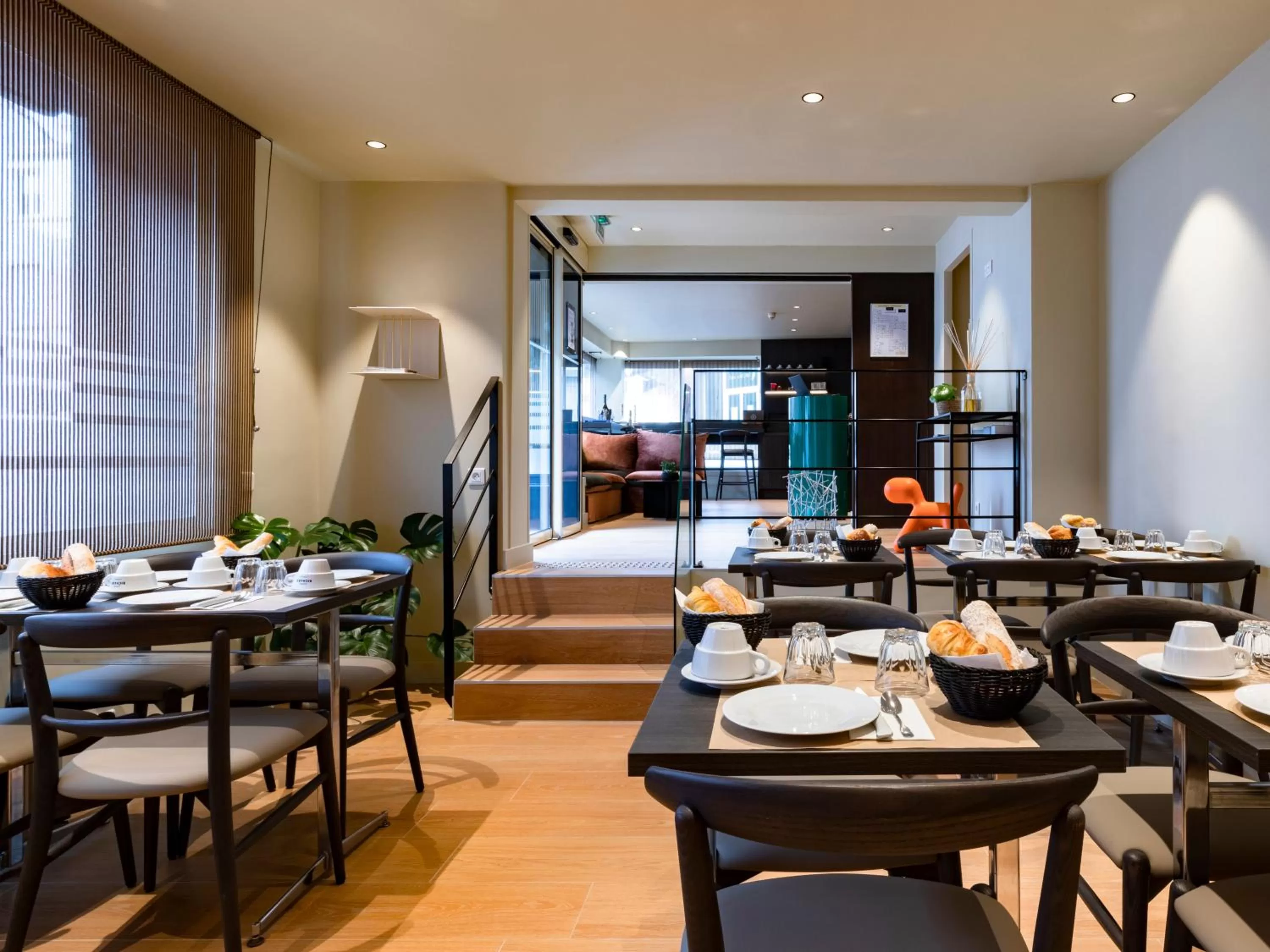 Continental breakfast in MOKA Hôtel centre-ville