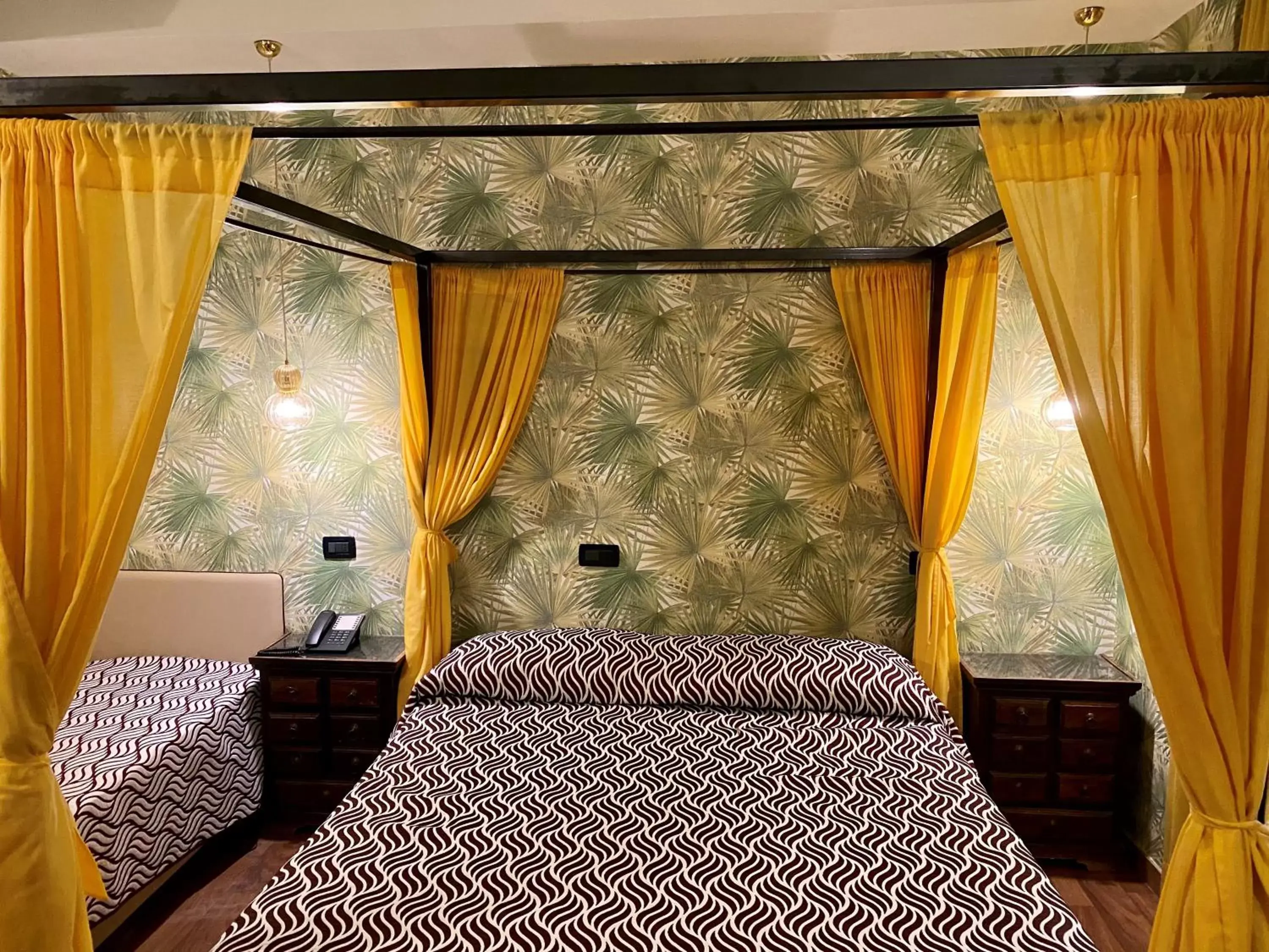 Bed in Hotel Il Guercino