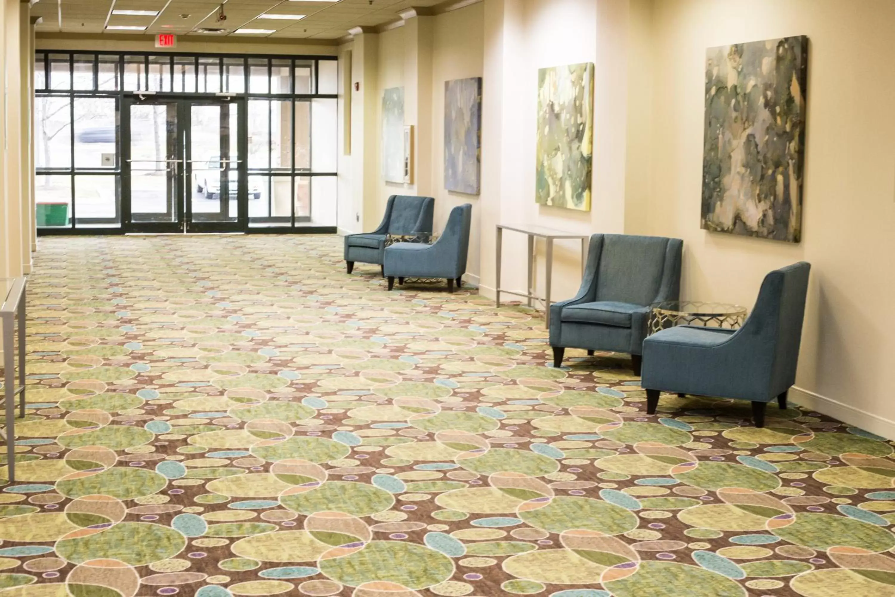 Meeting/conference room, Seating Area in Holiday Inn Hotel & Suites Bolingbrook, an IHG Hotel