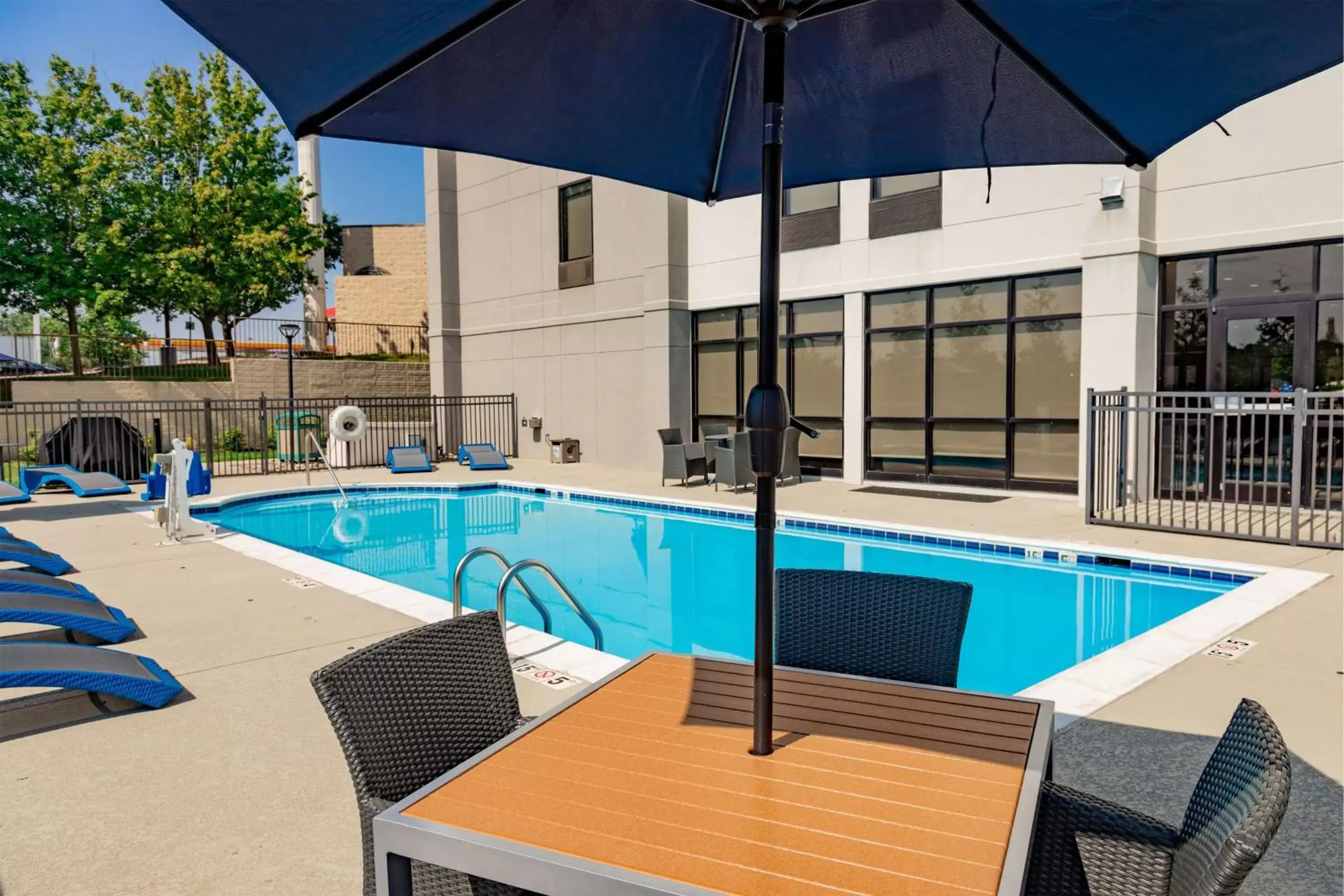 Pool view, Swimming Pool in Hampton Inn Winchester