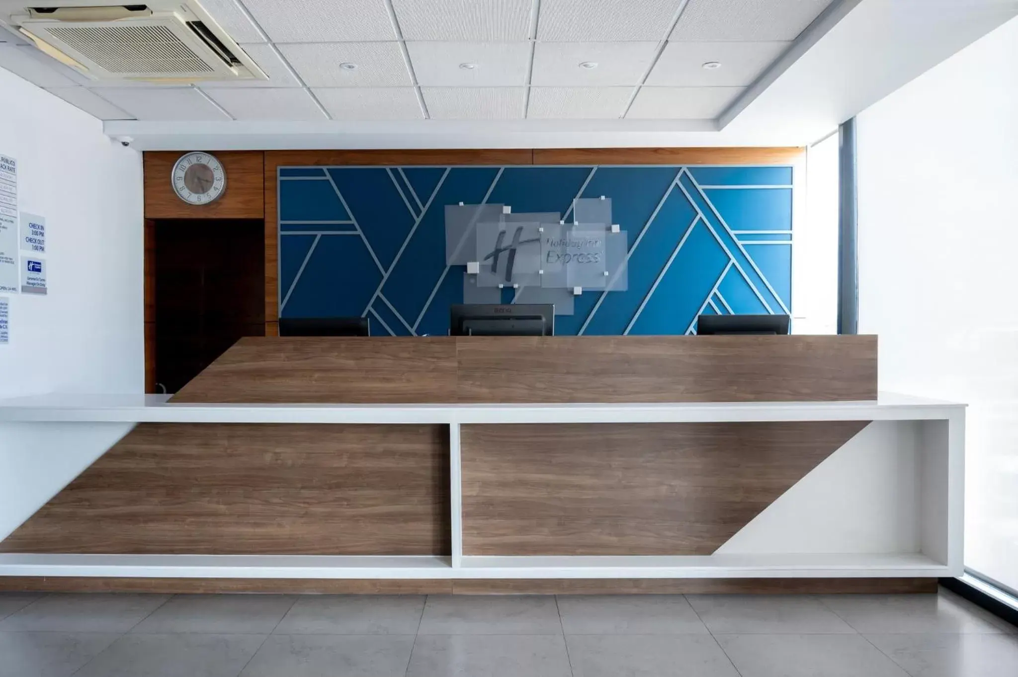 Property building, Lobby/Reception in Holiday Inn Express Mexico City Satelite, an IHG Hotel