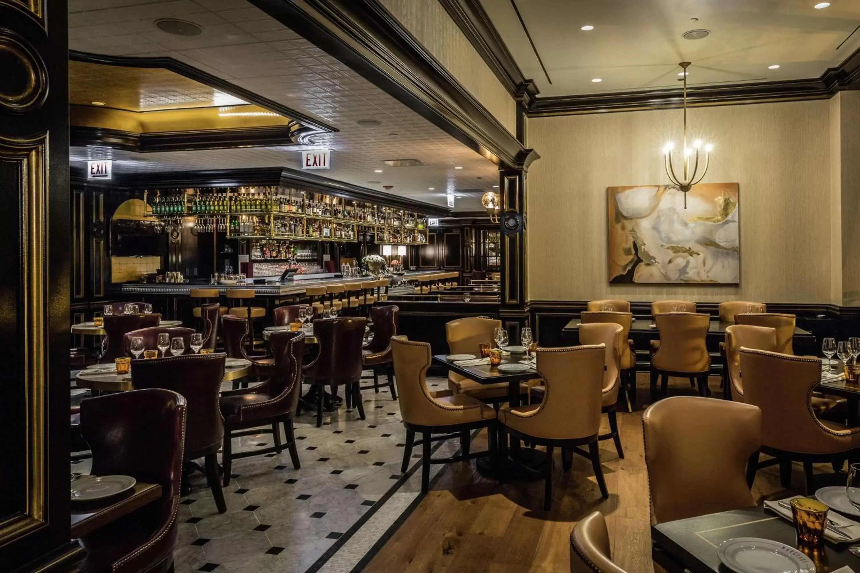 Lounge or bar, Restaurant/Places to Eat in Waldorf Astoria Chicago
