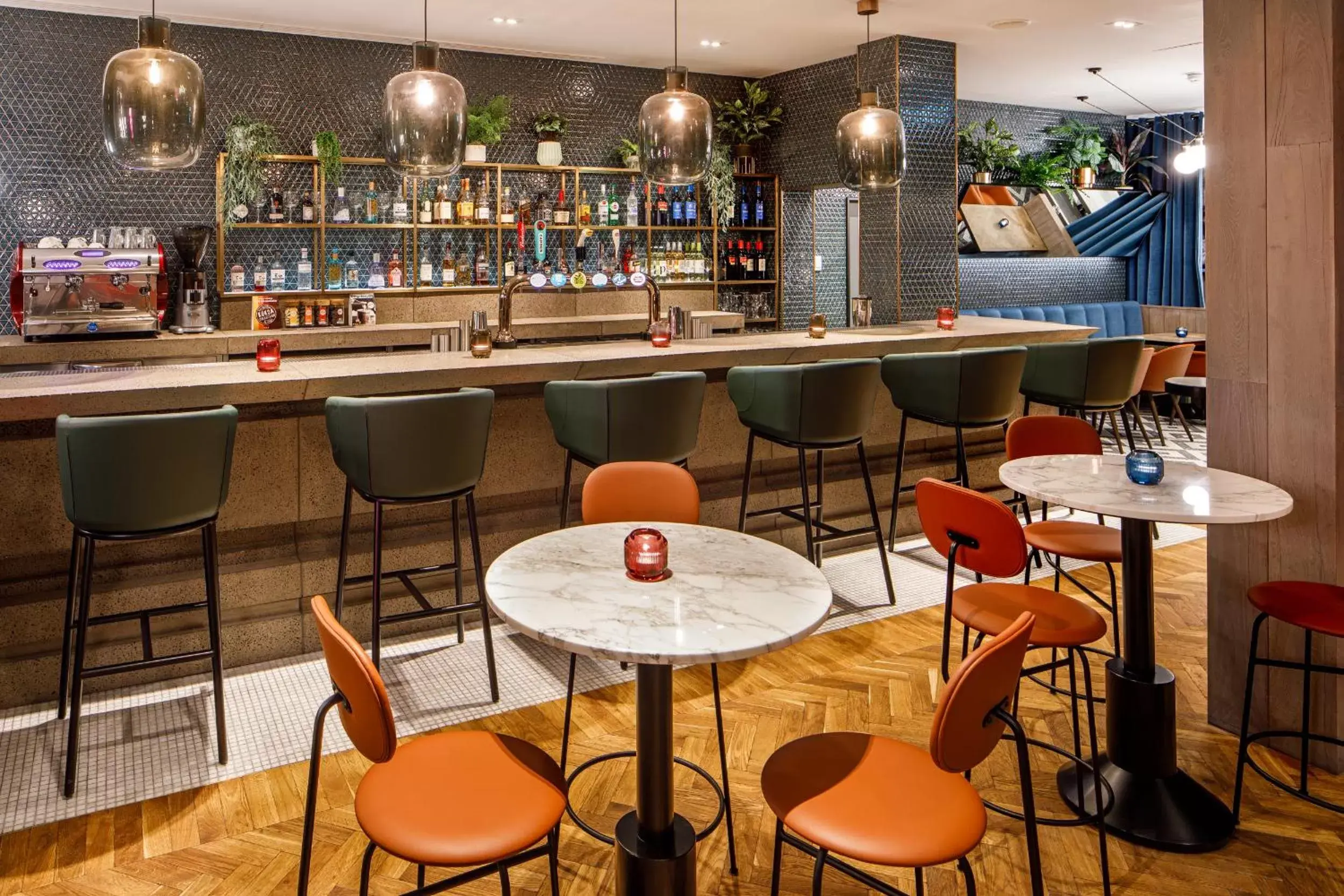 Lounge or bar, Lounge/Bar in ibis Styles Edinburgh St Andrew Square