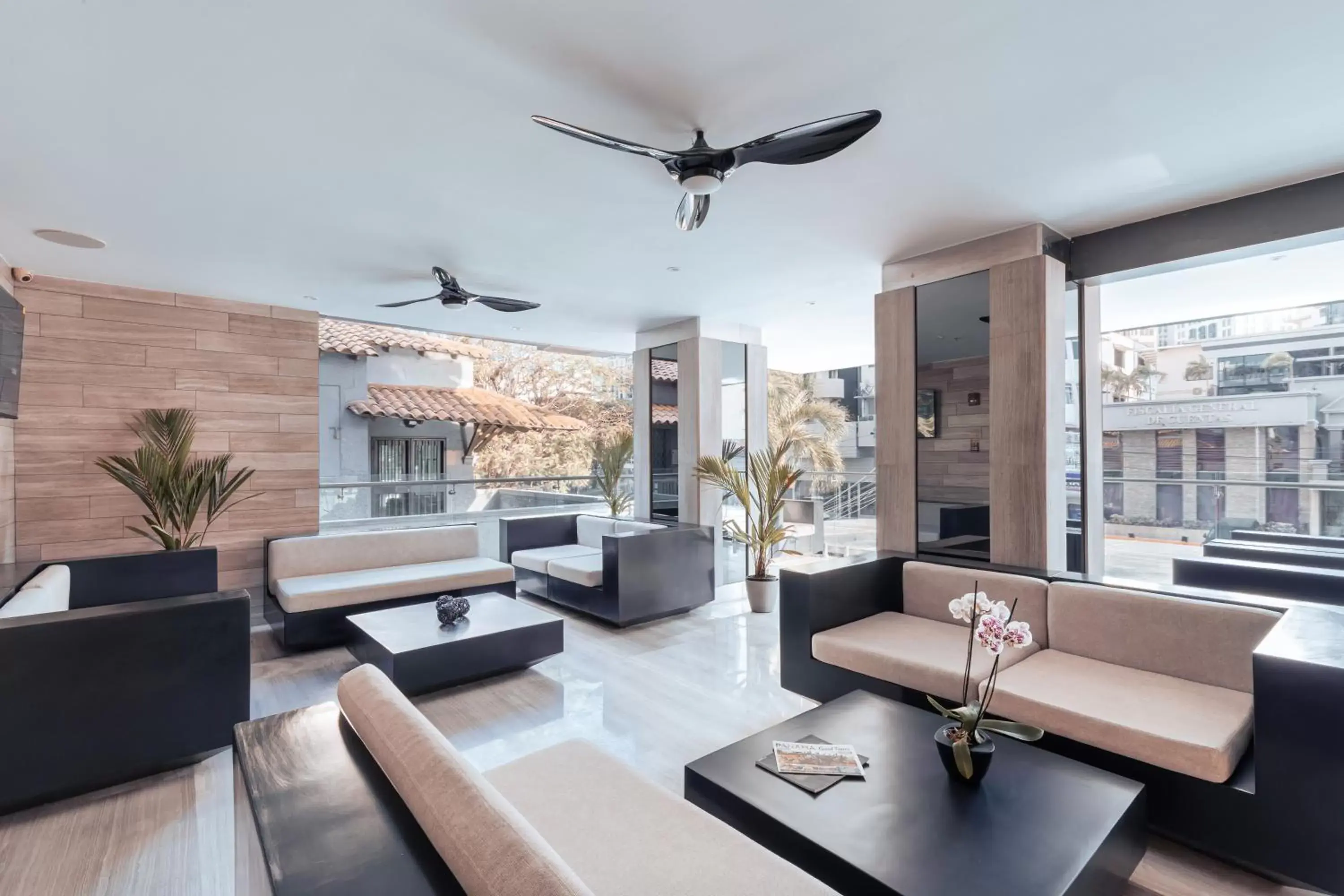 Lobby or reception in Exe Oriental Panamá Lobby or reception in Exe Oriental Panamá