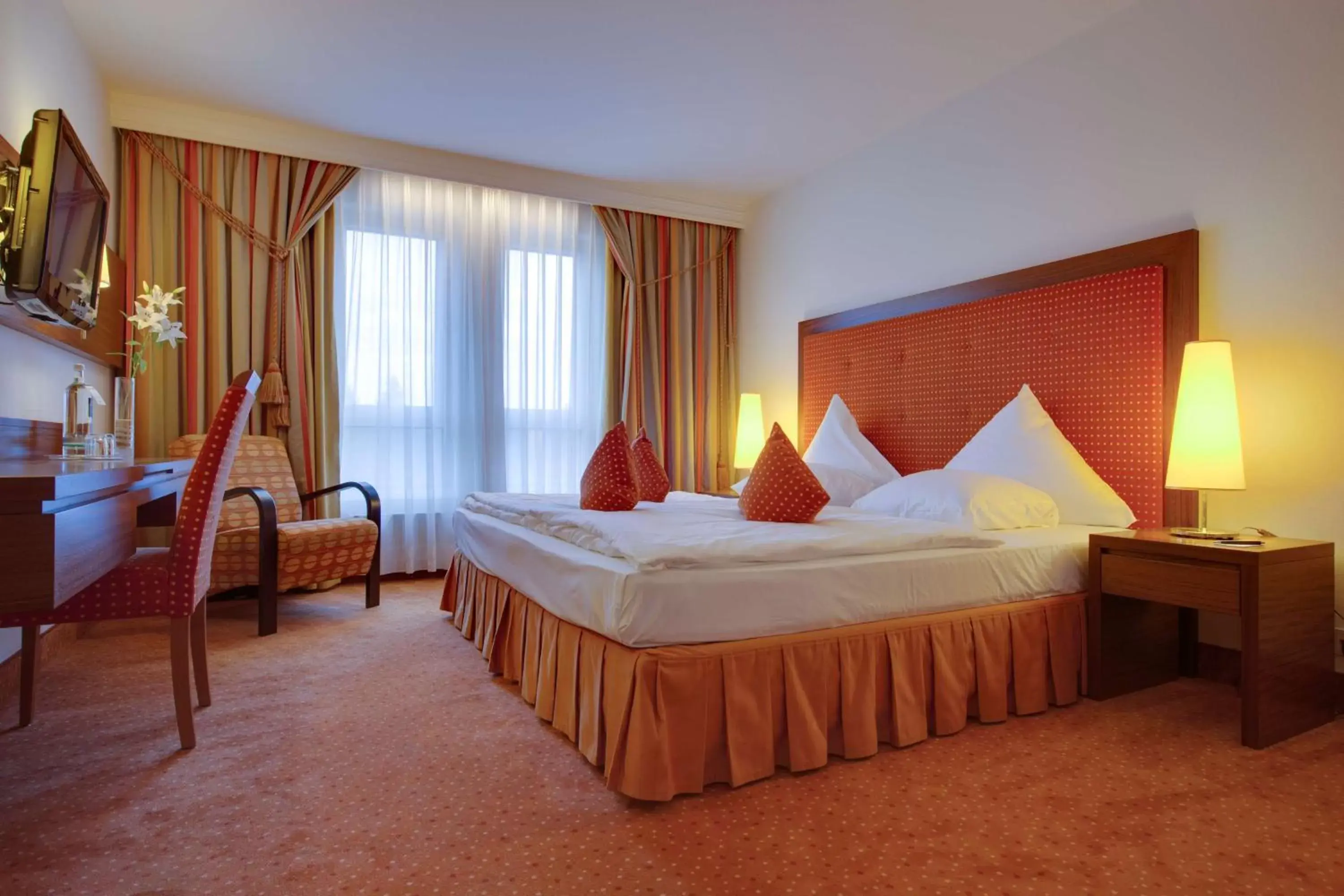 Photo of the whole room, Bed in Radisson Blu Hotel Karlsruhe