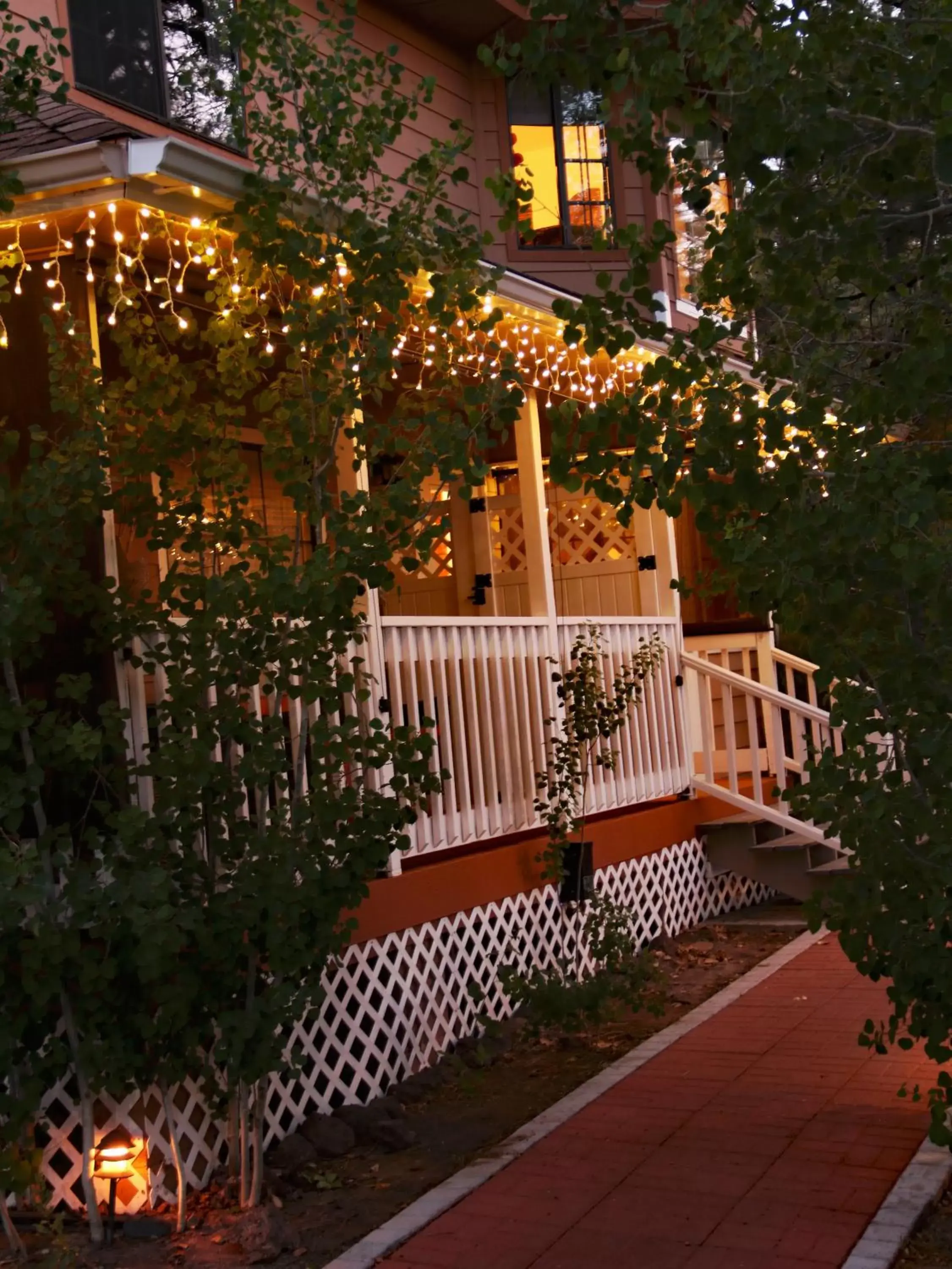 Facade/entrance in Sheridan House Inn- Adult Only Accommodation