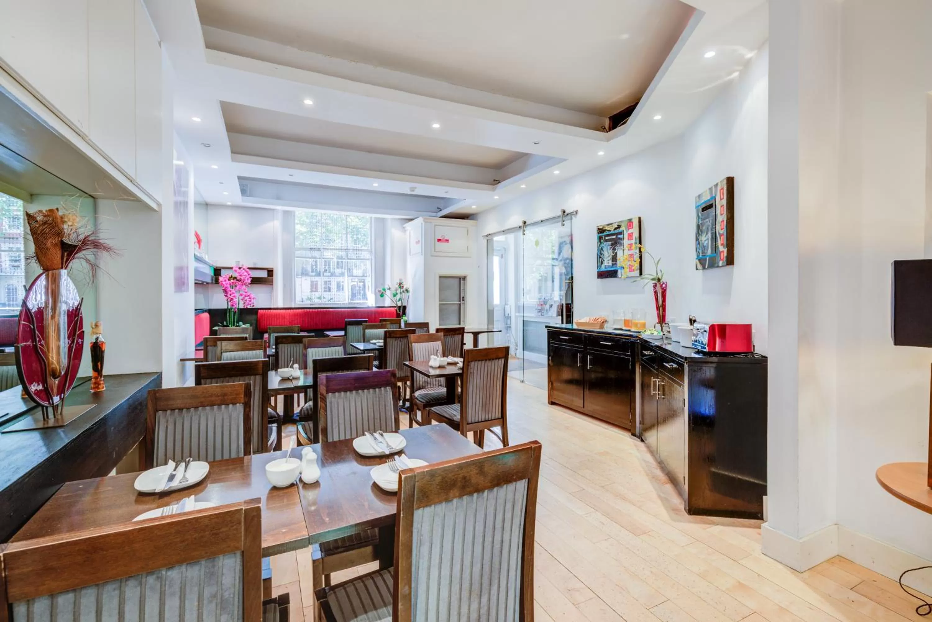 Admiral Hotel at Park Avenue