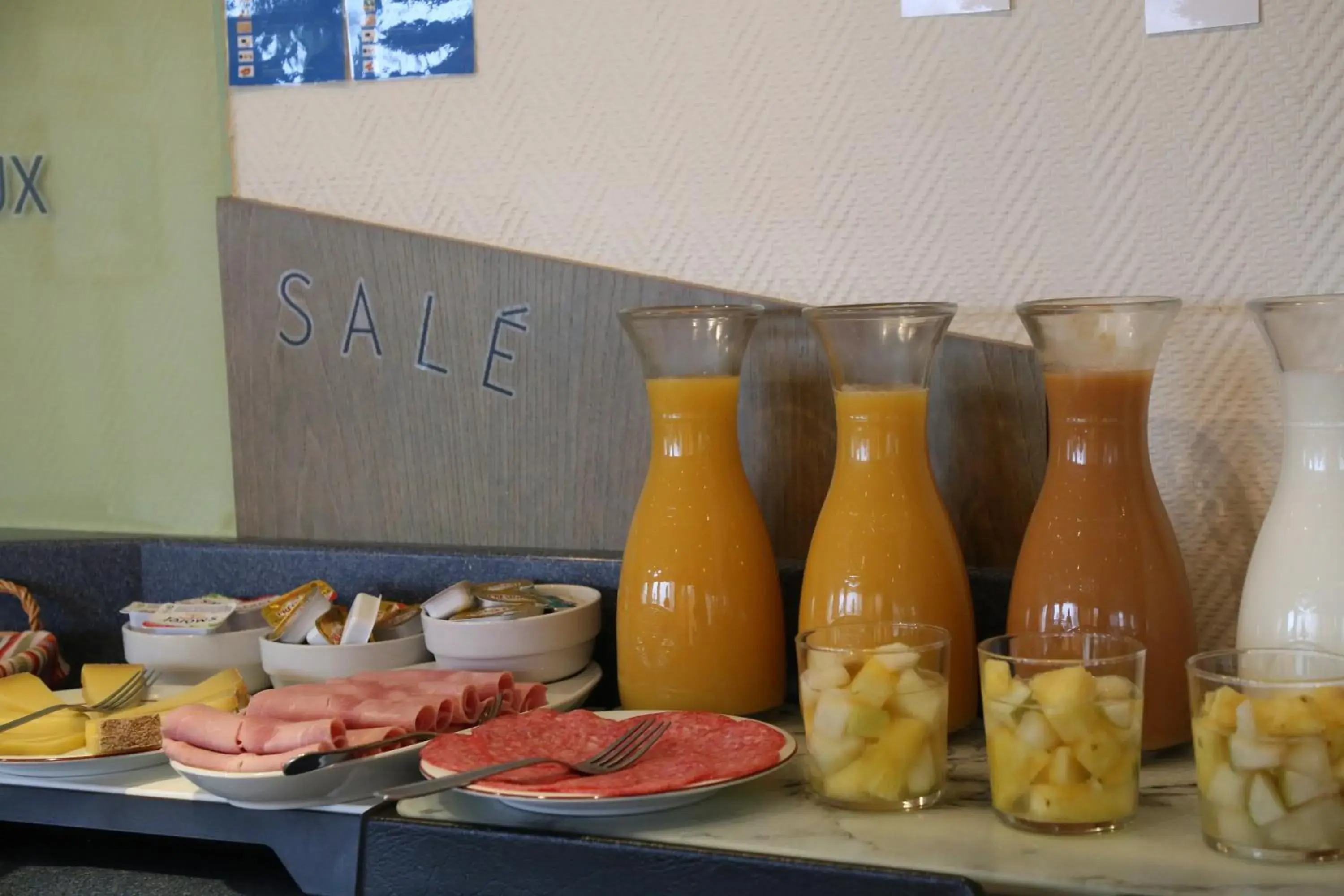 Buffet breakfast in ibis Styles Orléans Buffet breakfast in ibis Styles Orléans