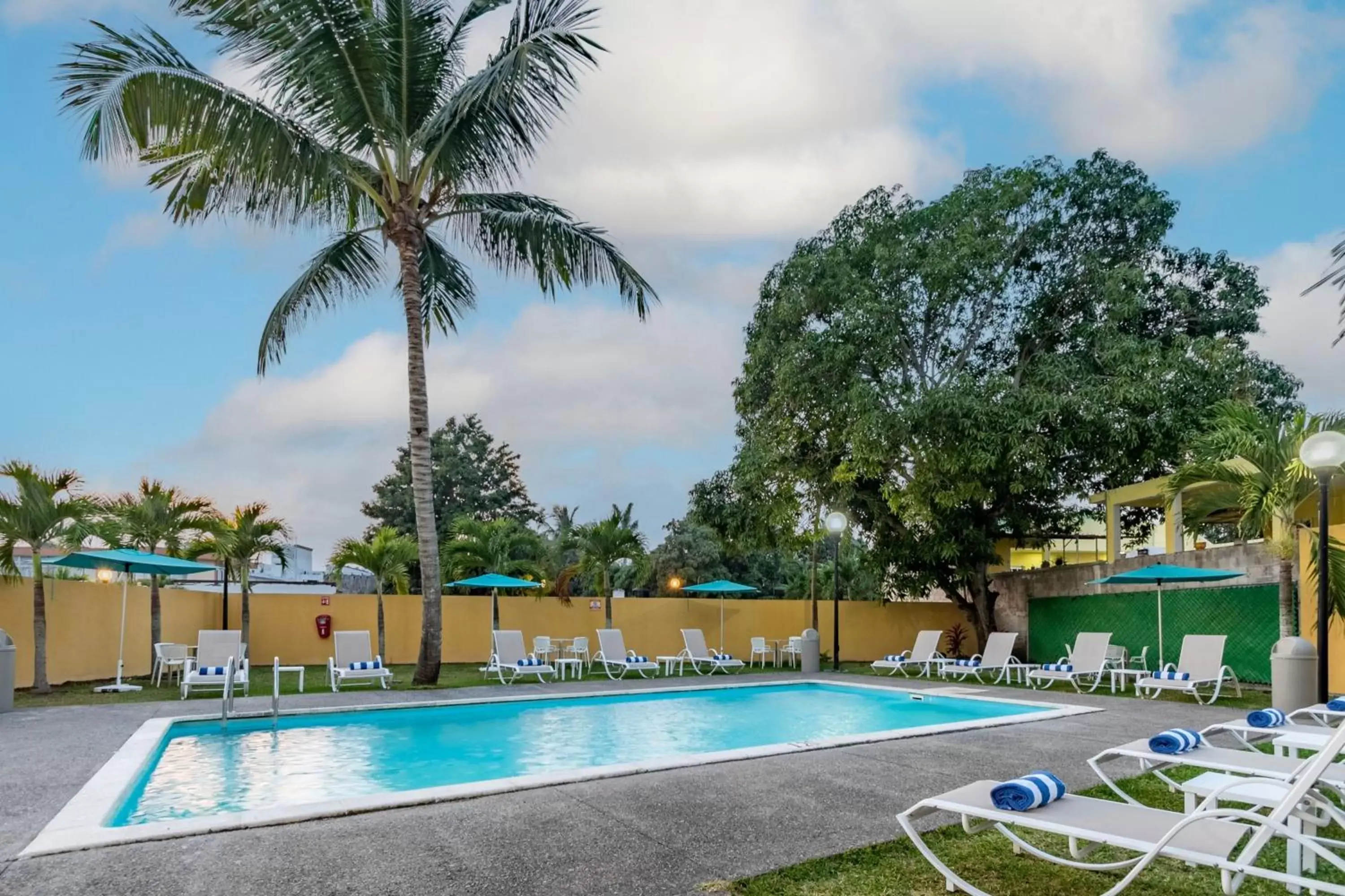 Swimming Pool in City Express by Marriott Tuxpan