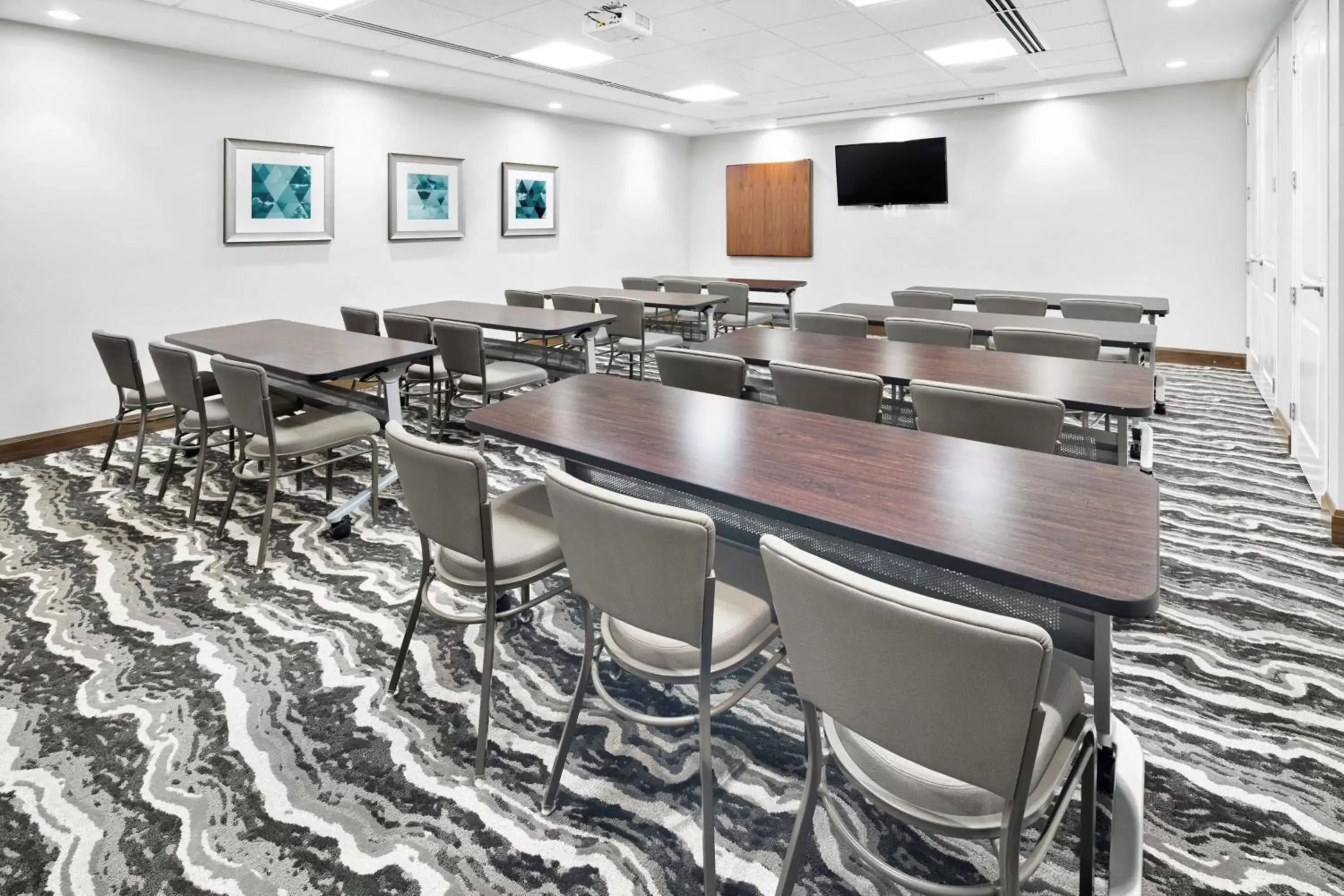 Meeting/conference room in Staybridge Suites Irvine - John Wayne Airport, an IHG Hotel