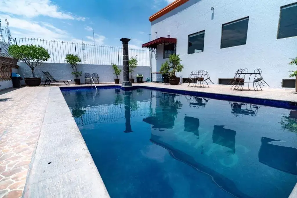 Swimming Pool in Hotel Santiago De Compostela - Guadalajara Centro Historico