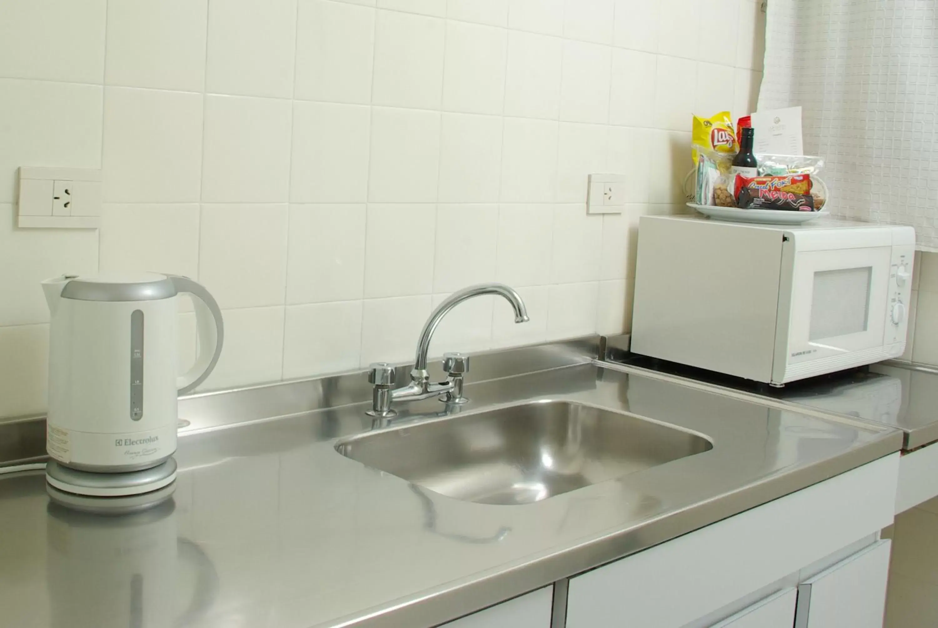 Kitchen or kitchenette, Kitchen/Kitchenette in Loi Suites Esmeralda