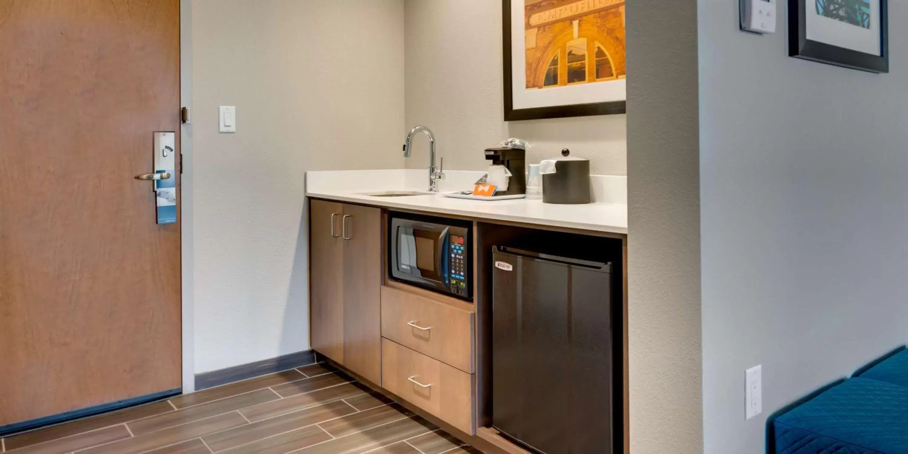 Kitchen or kitchenette, Kitchen/Kitchenette in Hampton Inn & Suites - Knoxville Papermill Drive, TN