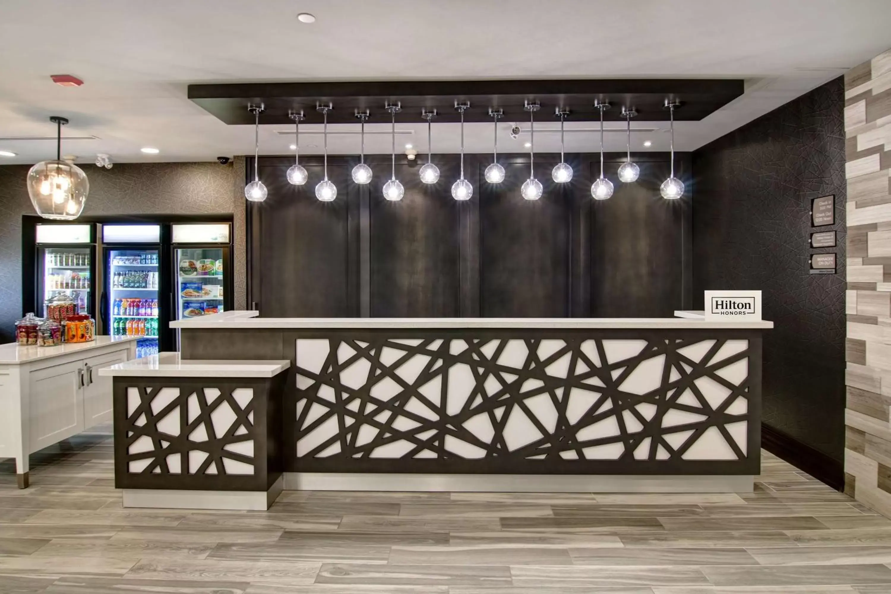 Dining area, Lobby/Reception in Homewood Suites by Hilton Burlington