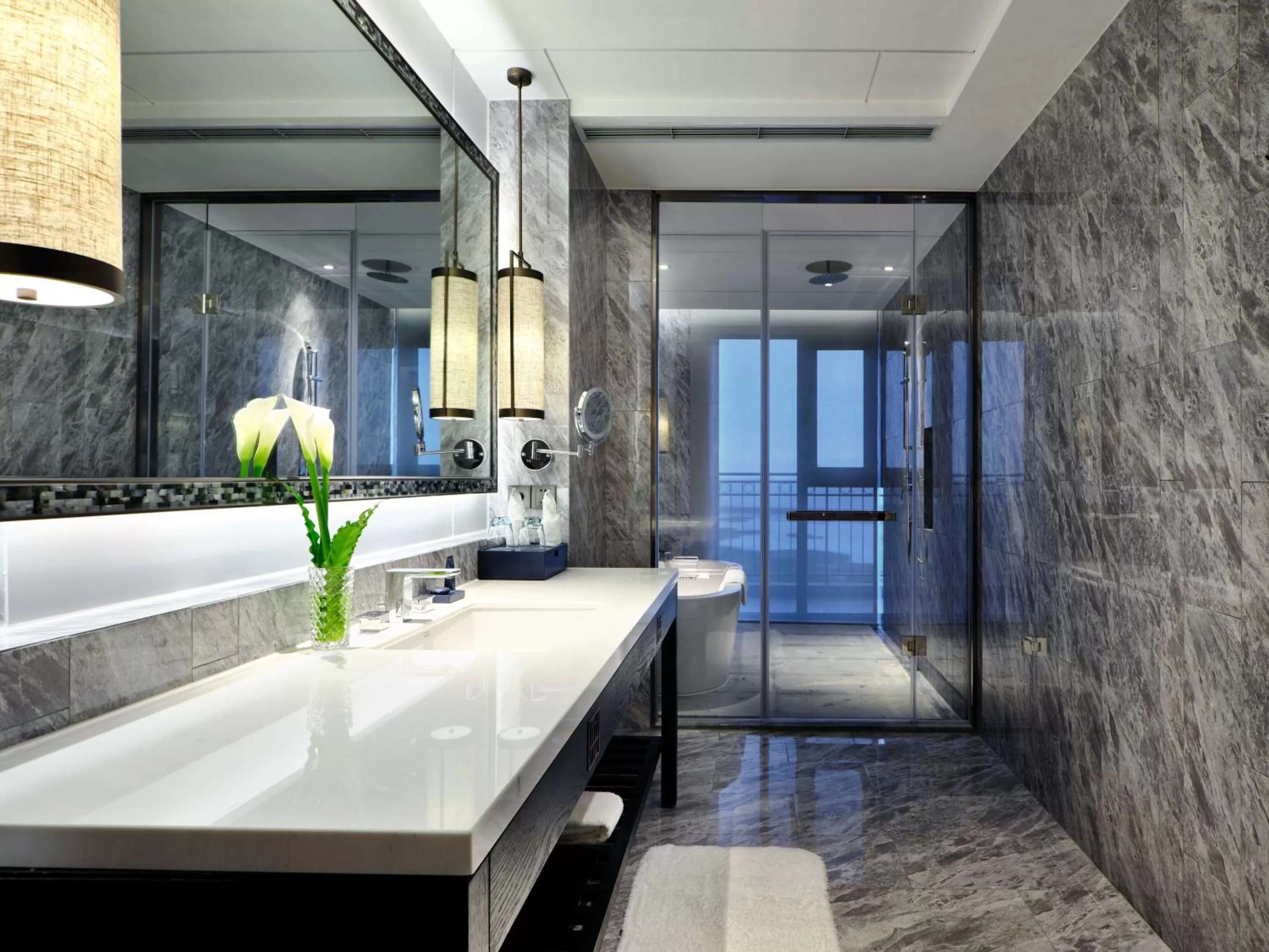 Toilet in Primus Hotel Shanghai Sanjiagang - Offer Pudong International Airport and Disney shuttle