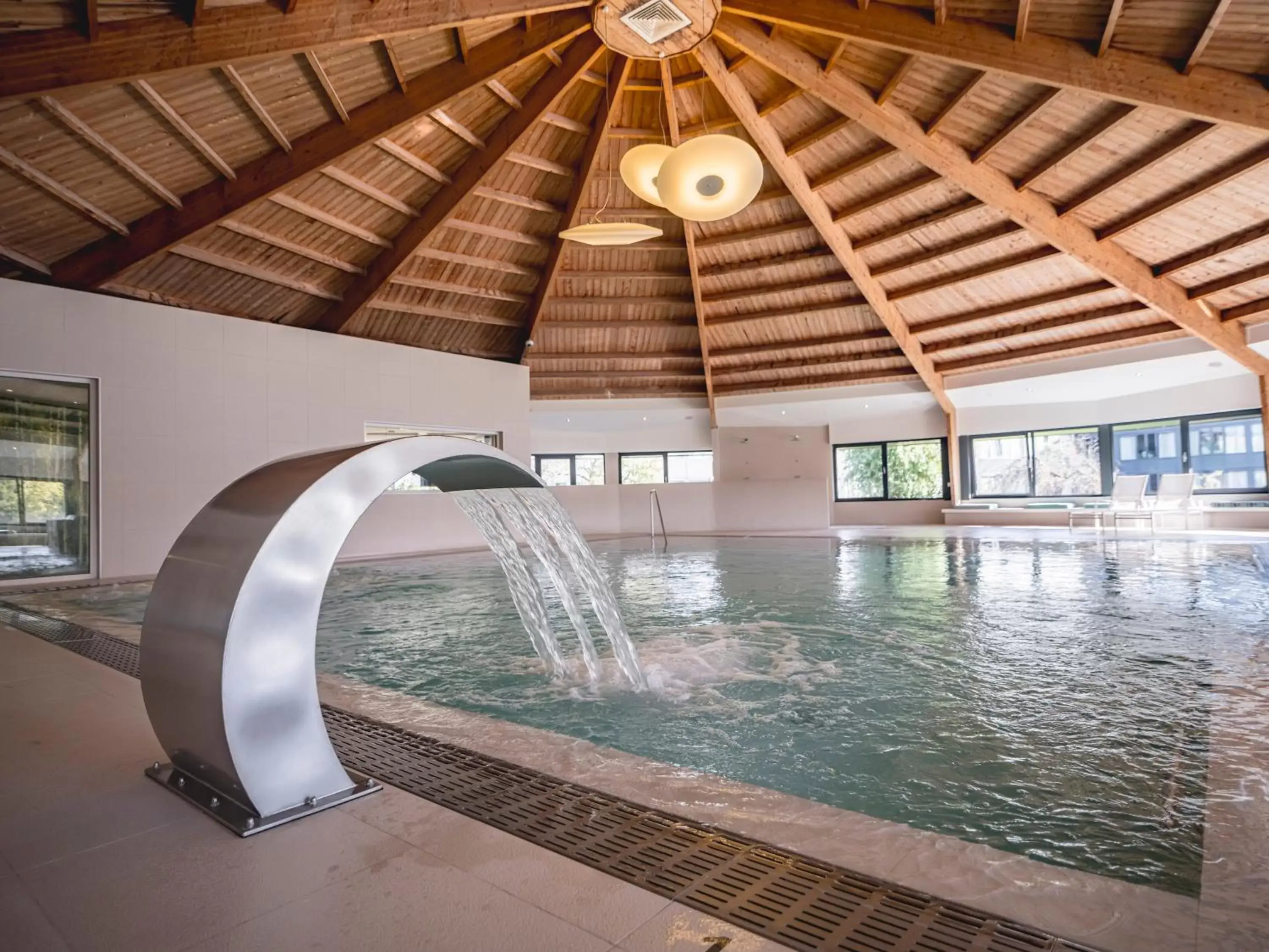 Swimming Pool in Van der Valk Hotel Heerlen