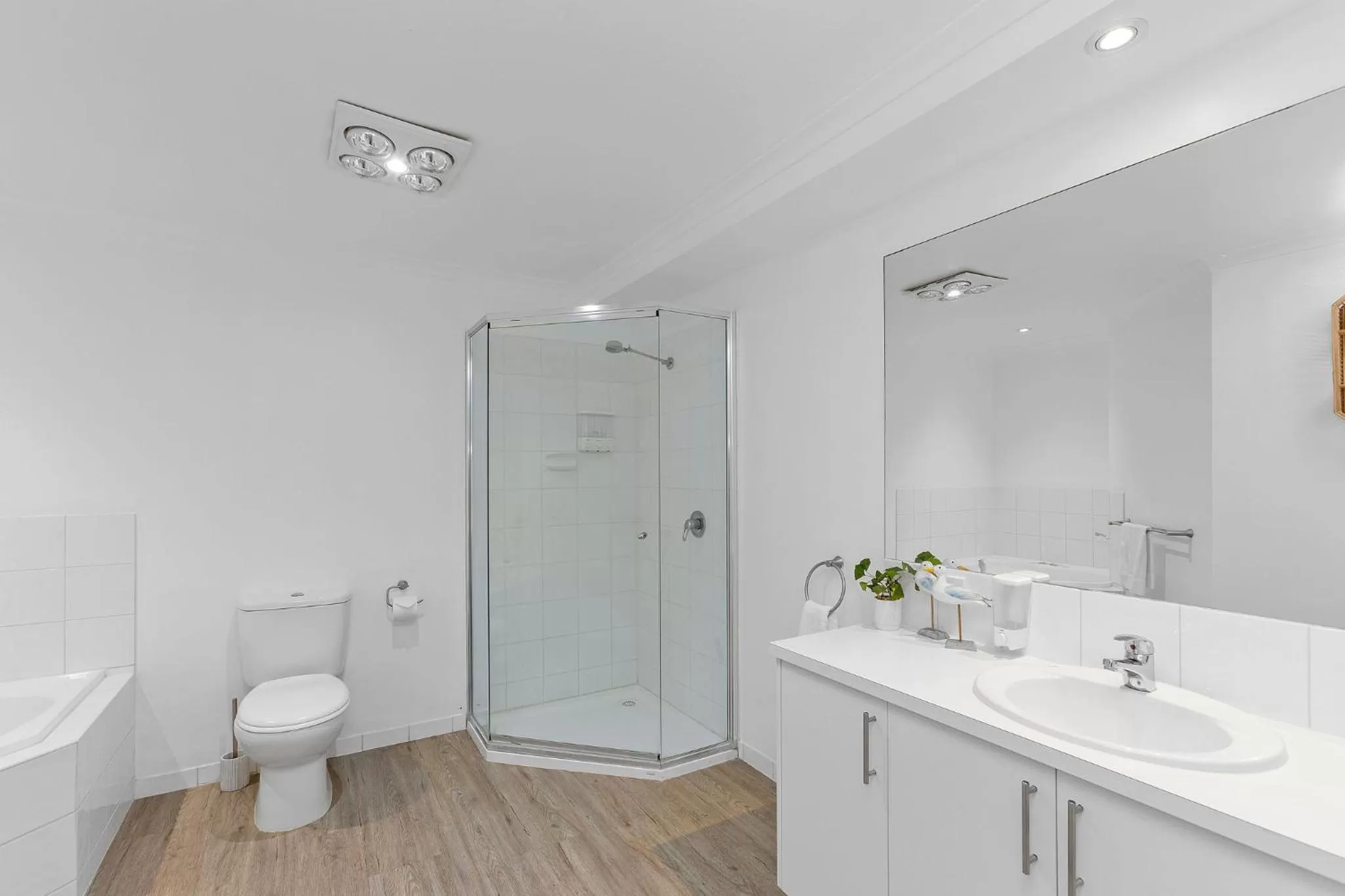 Bathroom in Whitecrest Eco Apartments Great Ocean Road