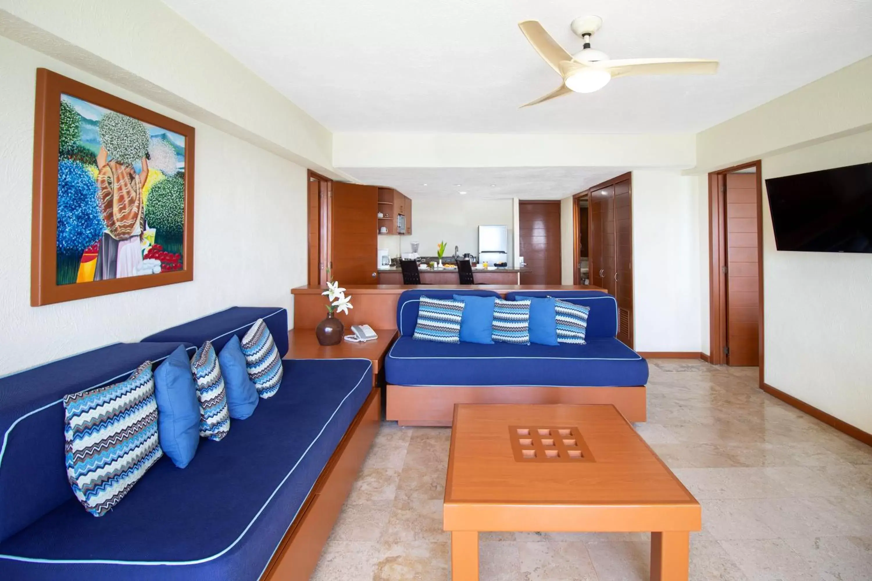 Living room in Plaza Pelicanos Grand Beach Resort All Inclusive
