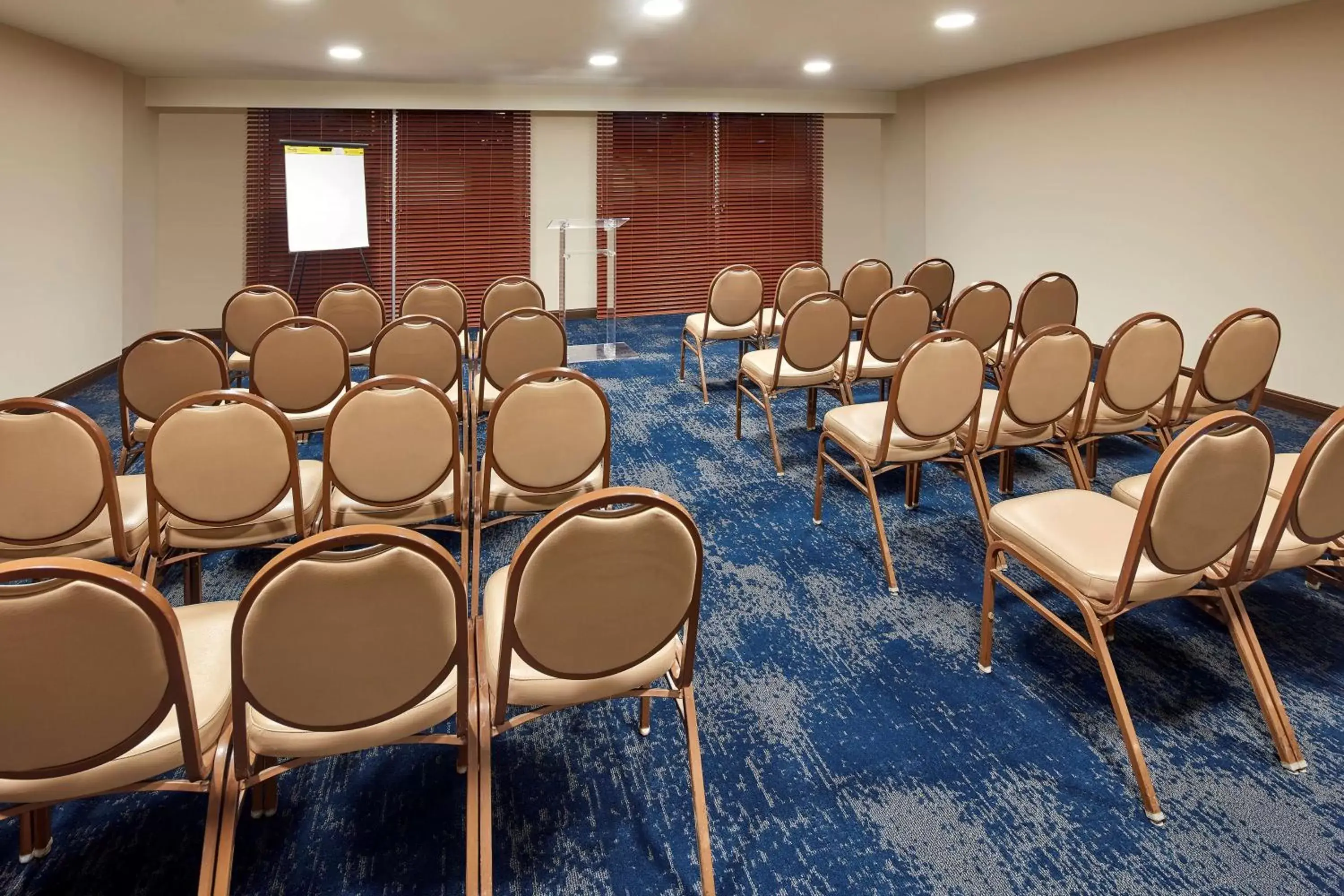 Meeting/conference room in Hilton Garden Inn Waikiki Beach