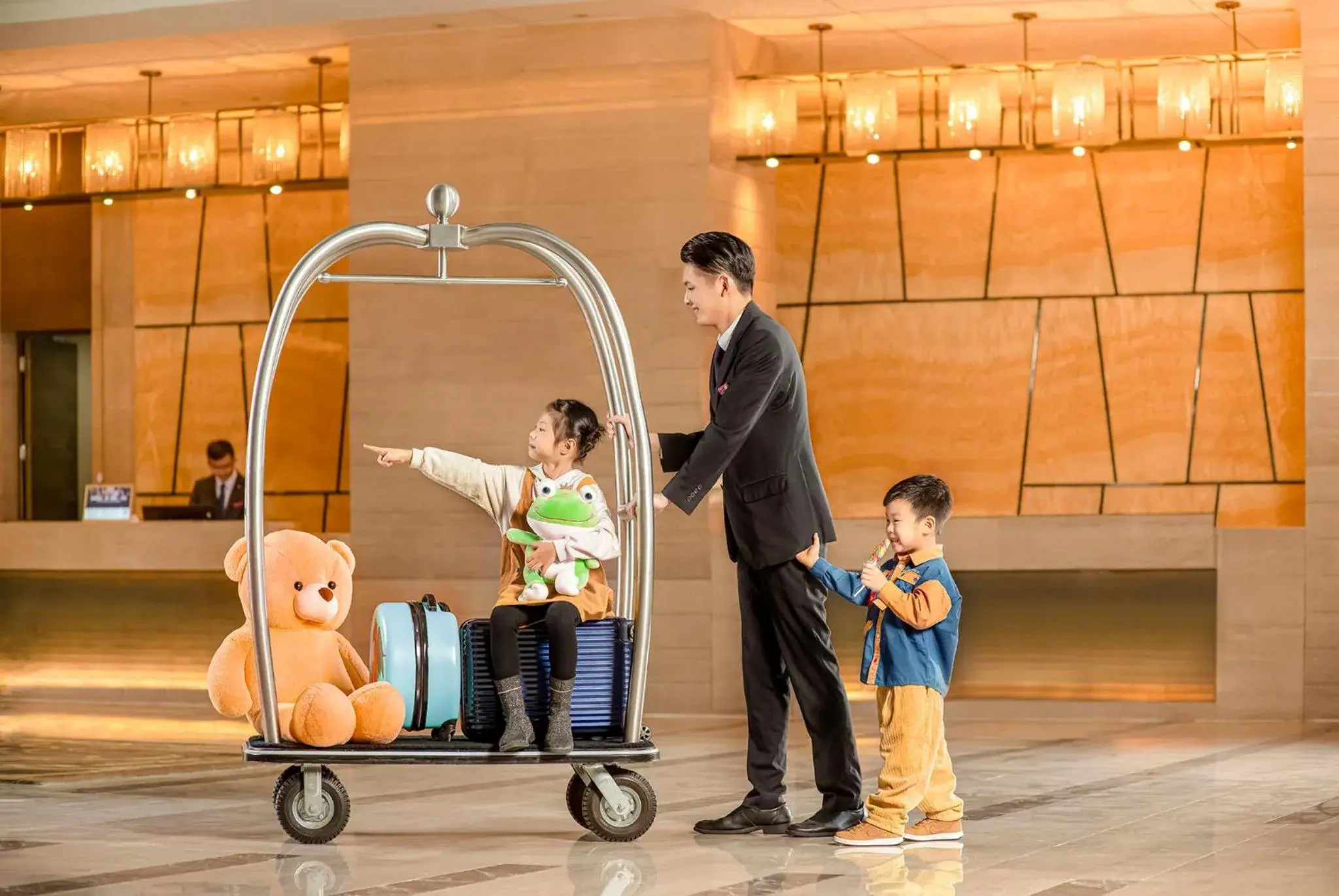 Property building in Crowne Plaza Shenzhen Longgang City Centre by IHG Property building in Crowne Plaza Shenzhen Longgang City Centre by IHG