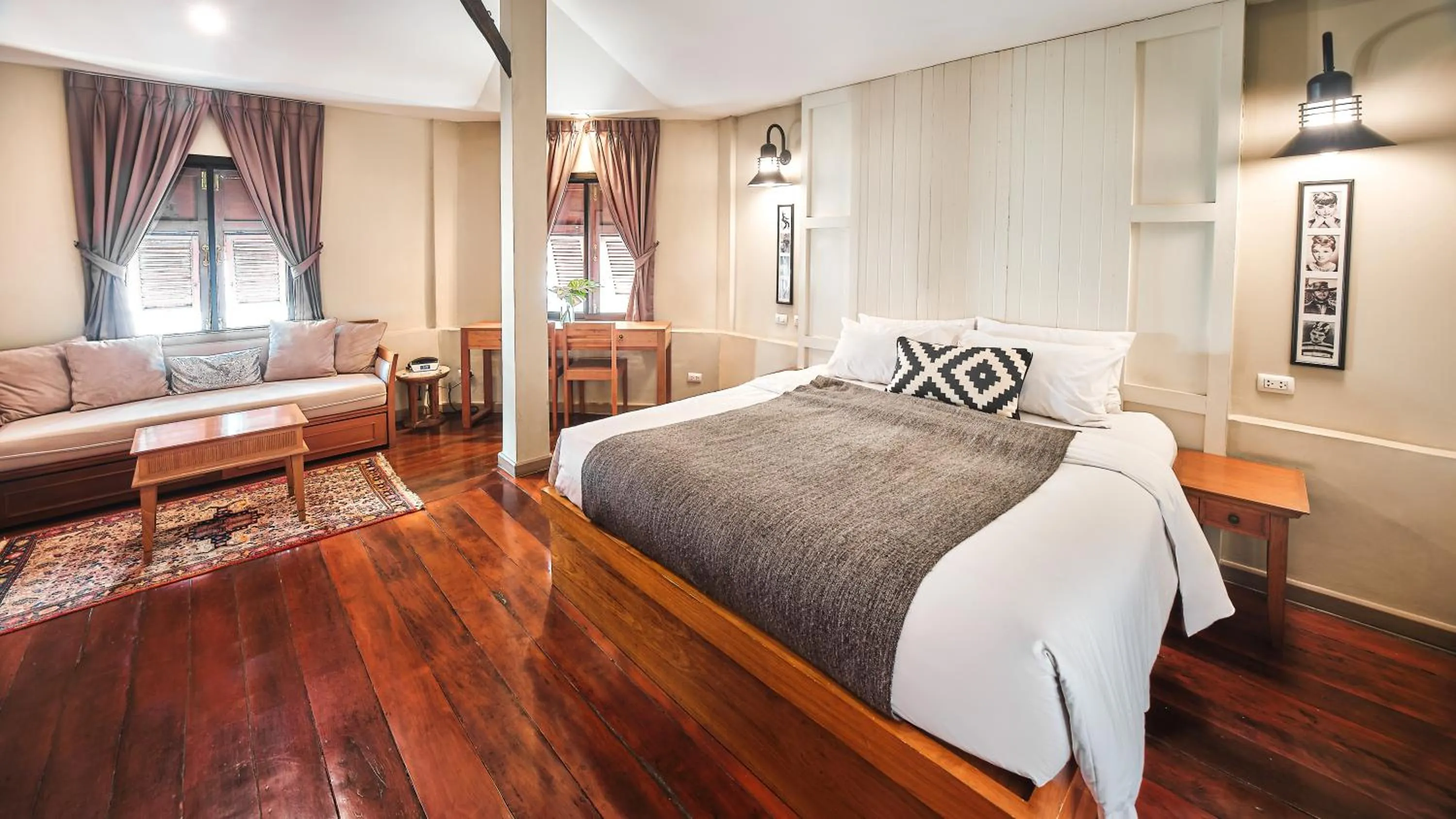 Bedroom in Prince Theatre Heritage Stay Hostel - Silom