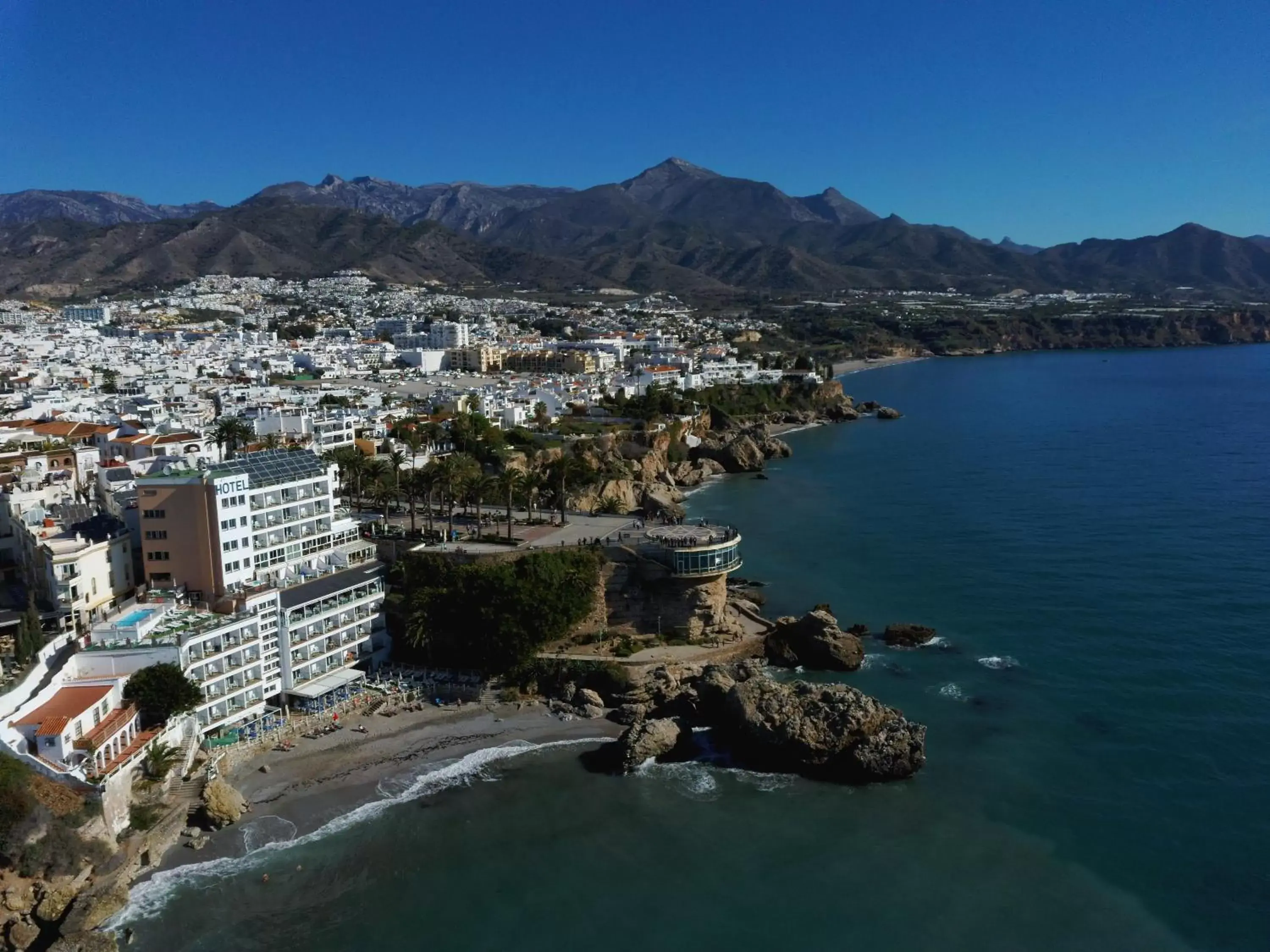 Bird's eye view, Bird's-eye View in Hotel Balcón de Europa