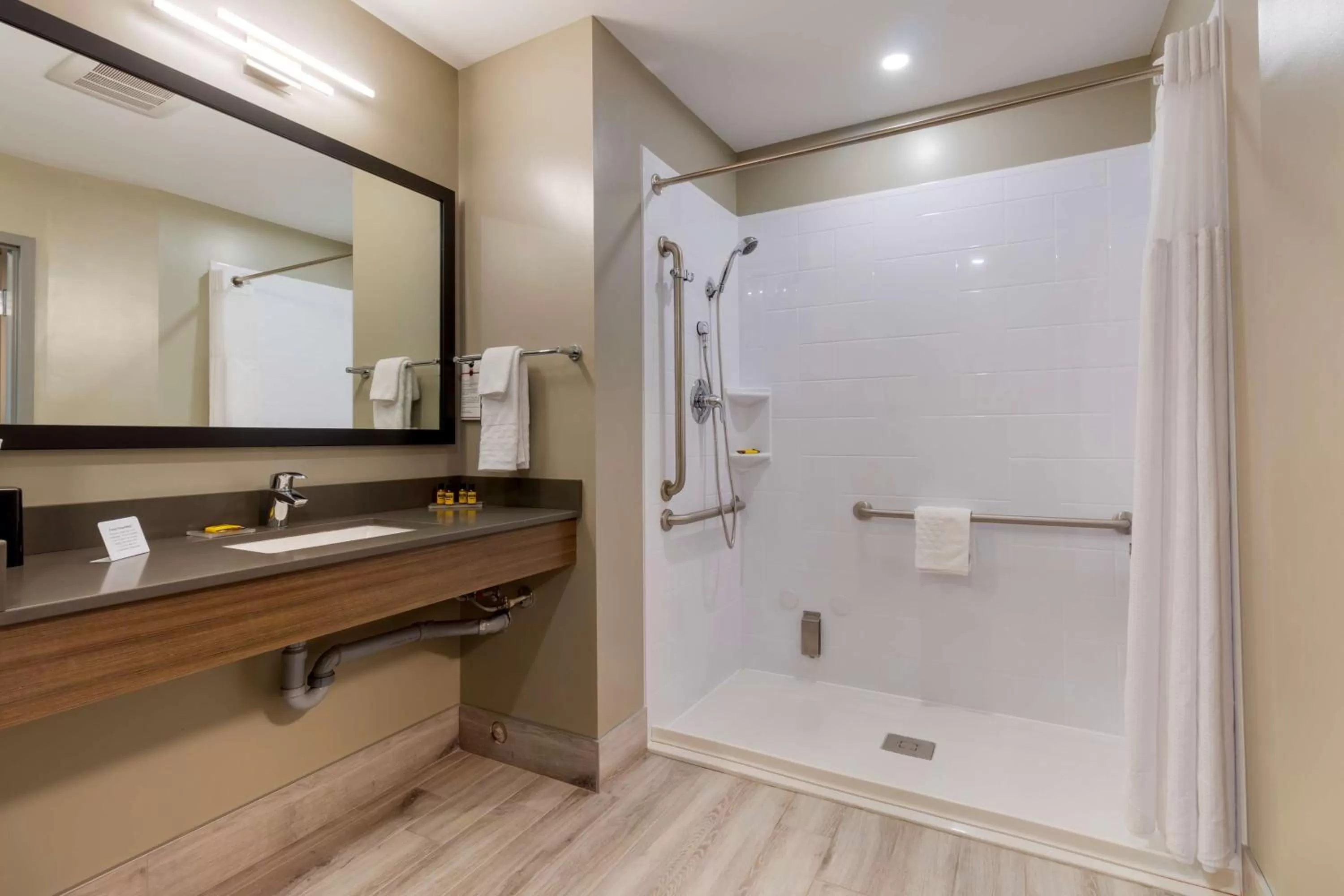 Bathroom in Best Western Plus Dauphin