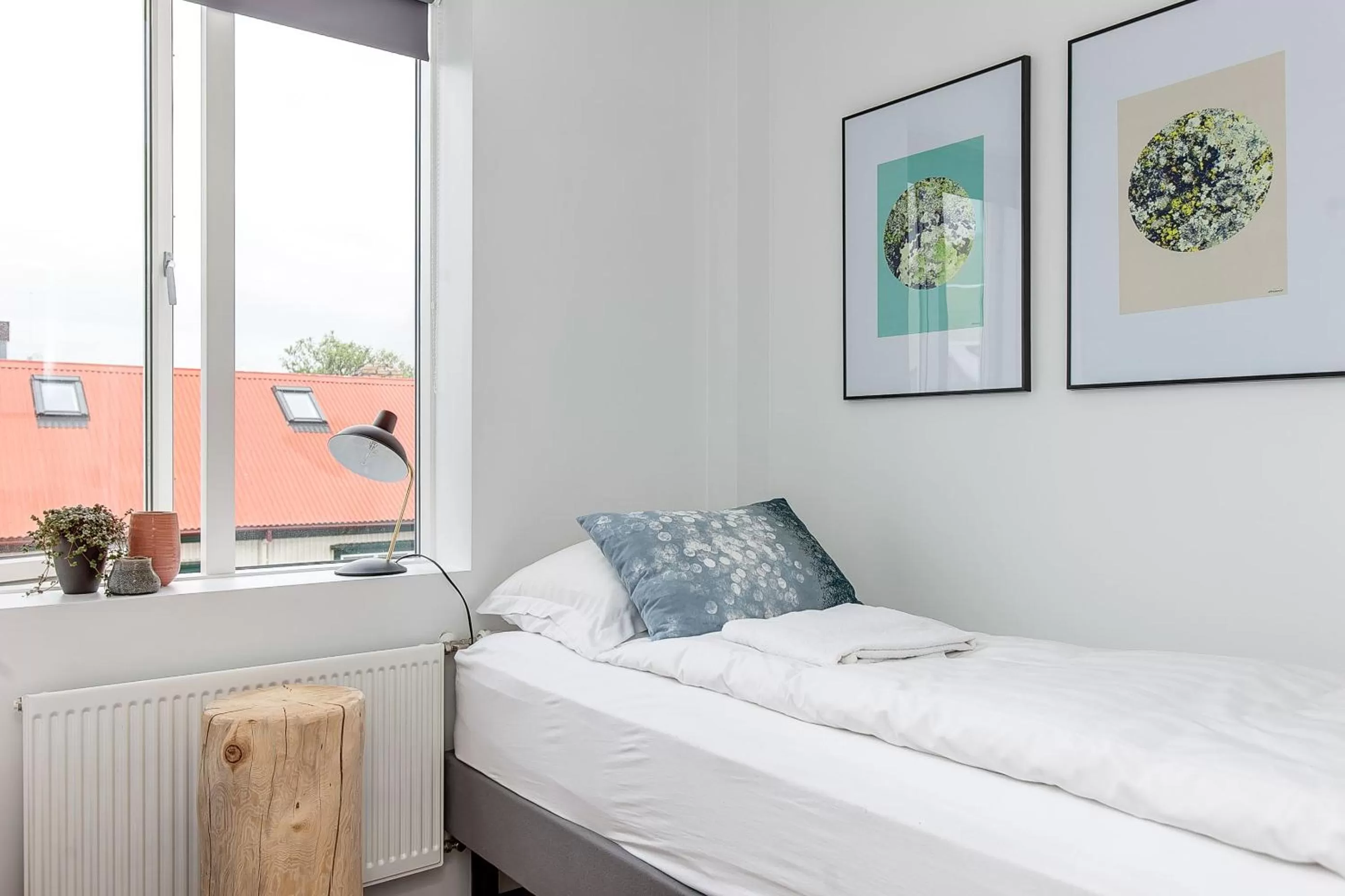 Bed in Tyr Apartments by Heimaleiga