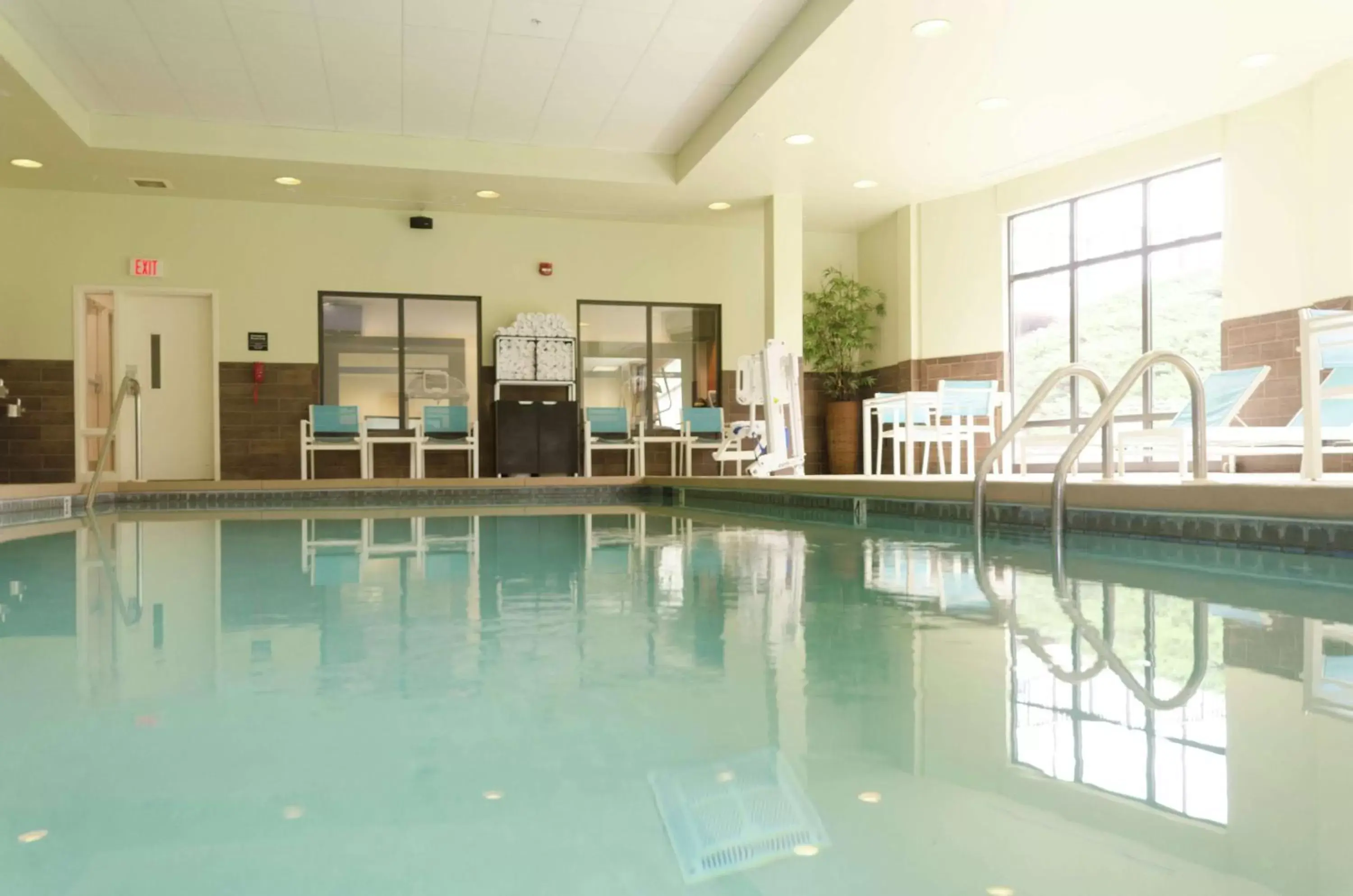 Pool view, Swimming Pool in Hampton Inn Hickory