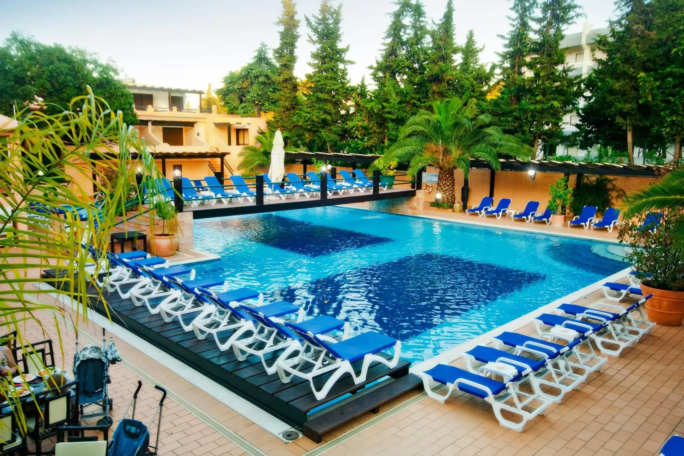 Swimming Pool in Hotel Balaia Mar