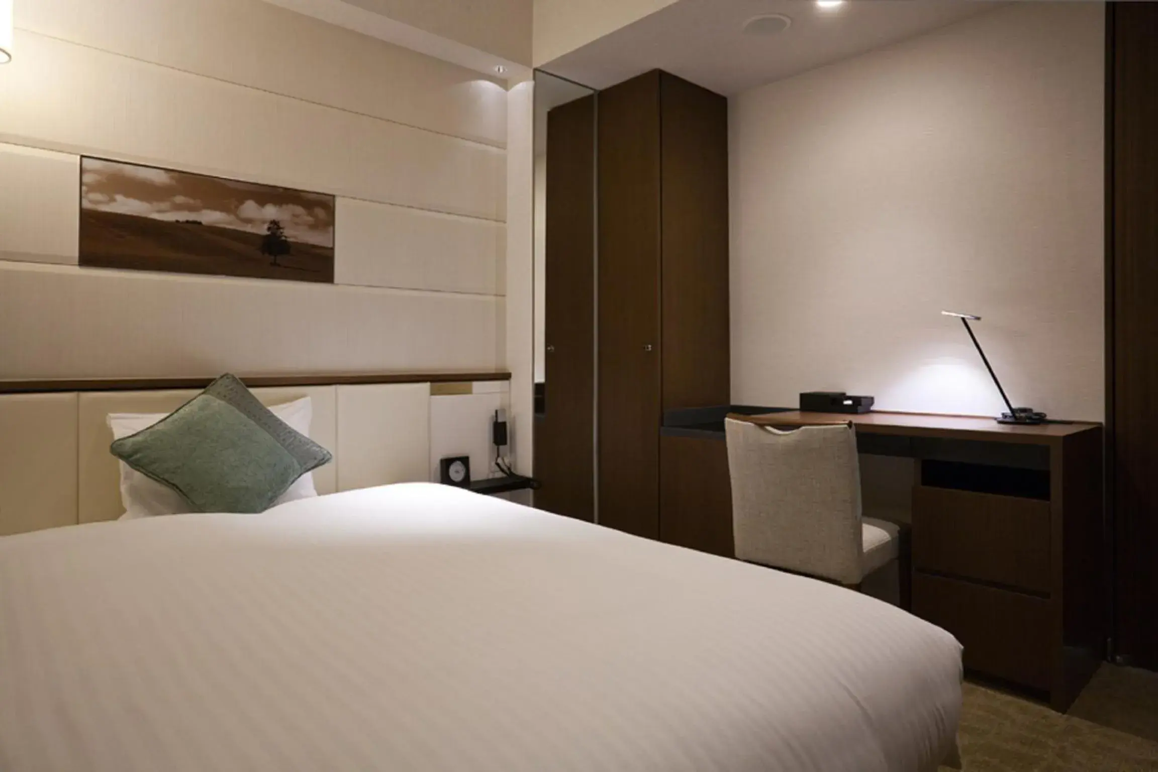 Bed in Solaria Nishitetsu Hotel Ginza