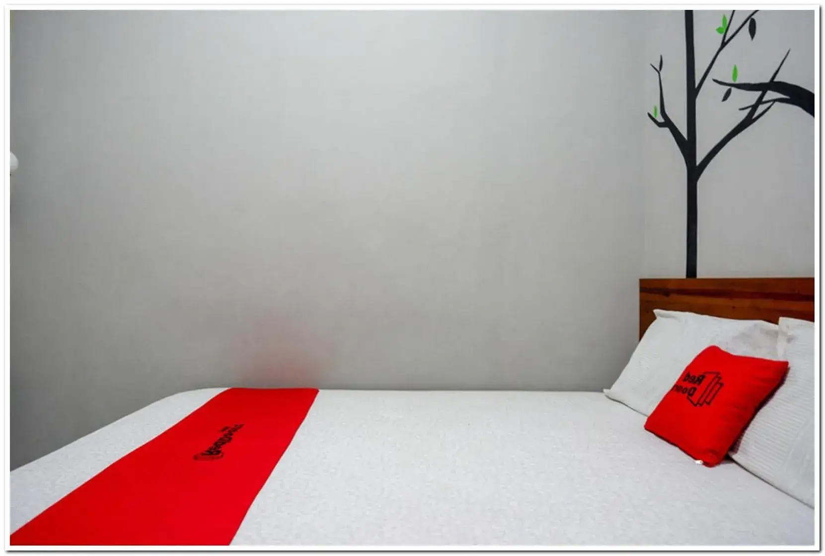 Bedroom, Bed in RedDoorz near Jogja Expo Center 2