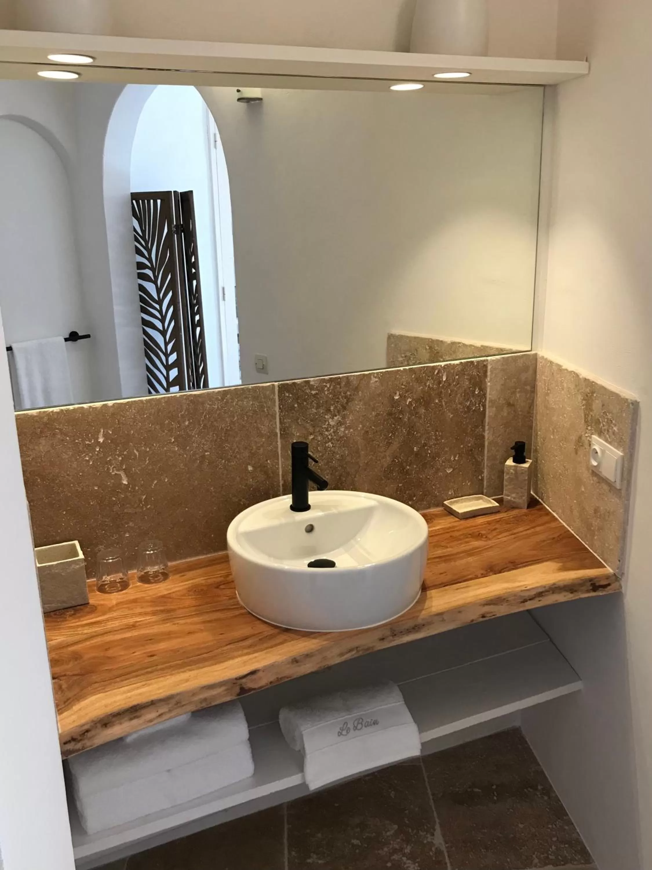 Bathroom in Les Bosquets