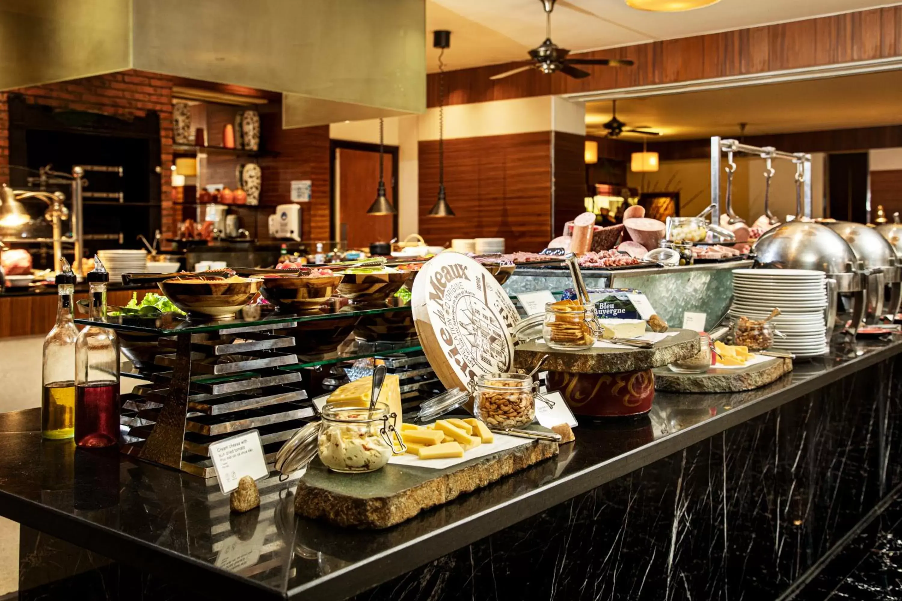 Breakfast, Restaurant/Places to Eat in InterContinental Hanoi Westlake, an IHG Hotel