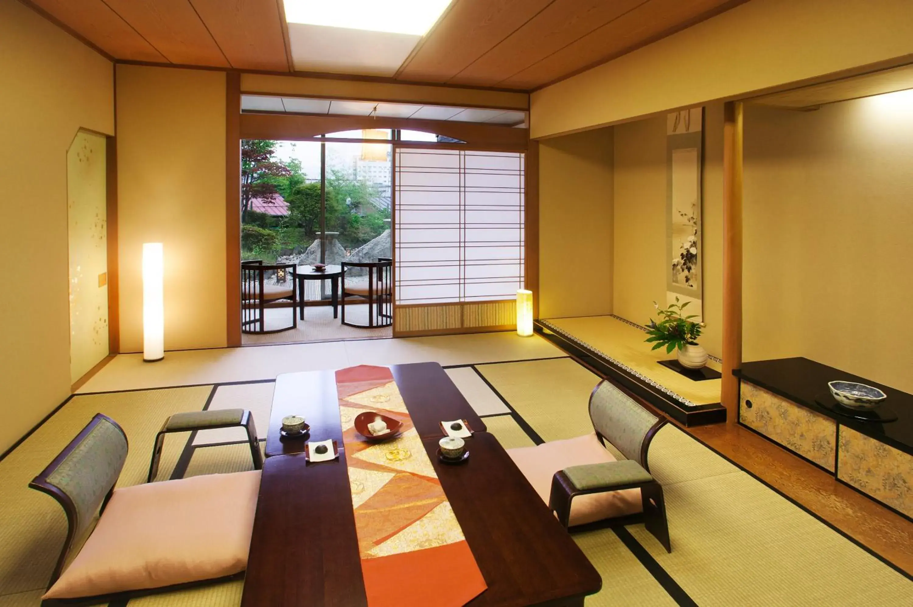 Photo of the whole room in Honjin Hiranoya Kachoan