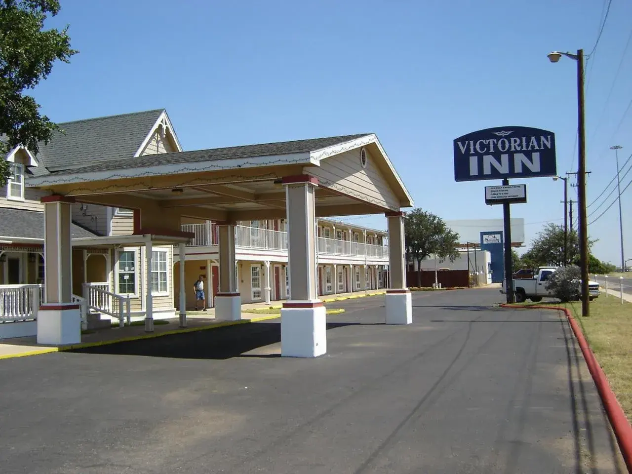 Facade/entrance, Property Building in Victorian Inn Midland