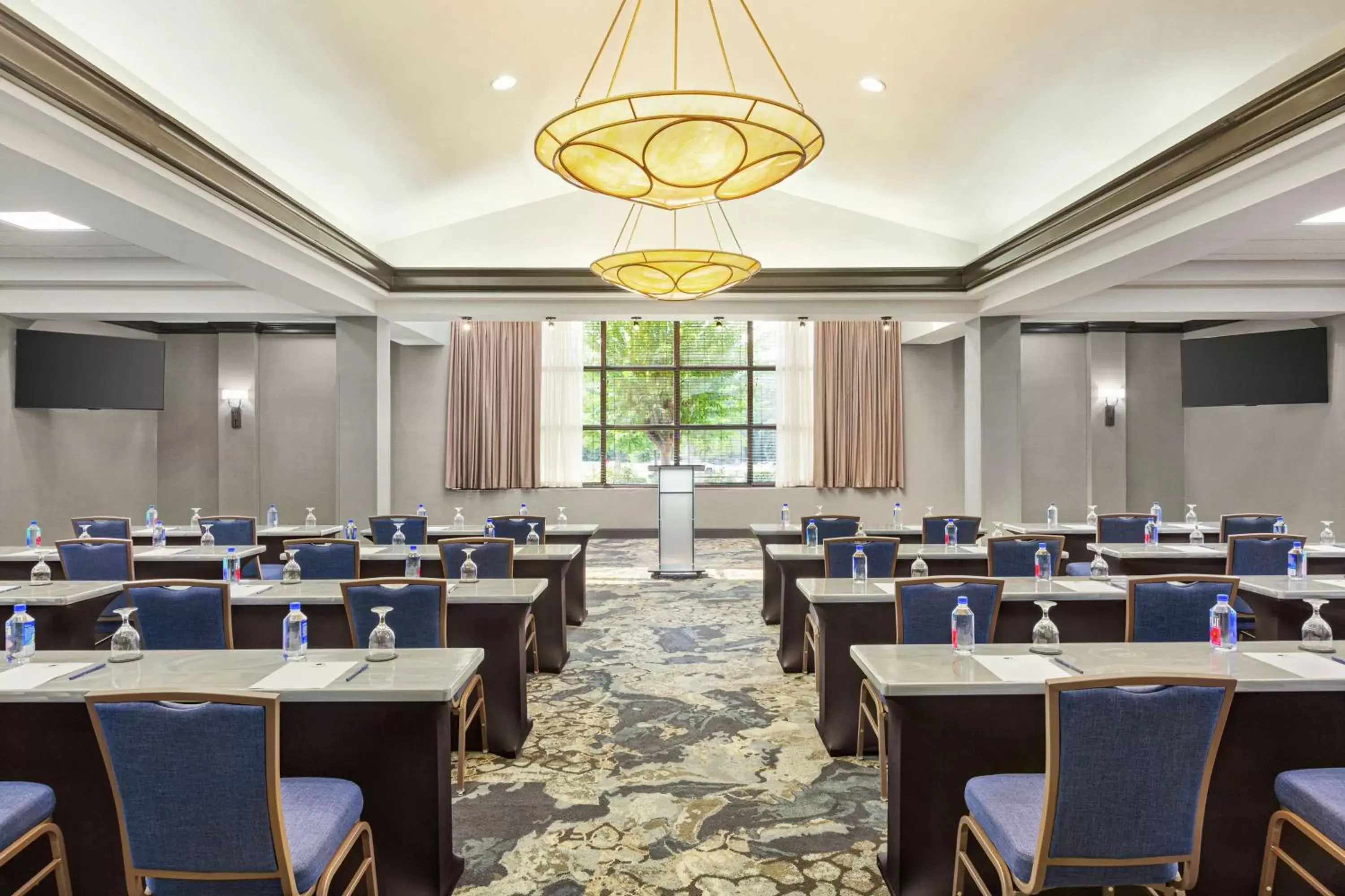 Meeting/conference room in DoubleTree by Hilton Jackson