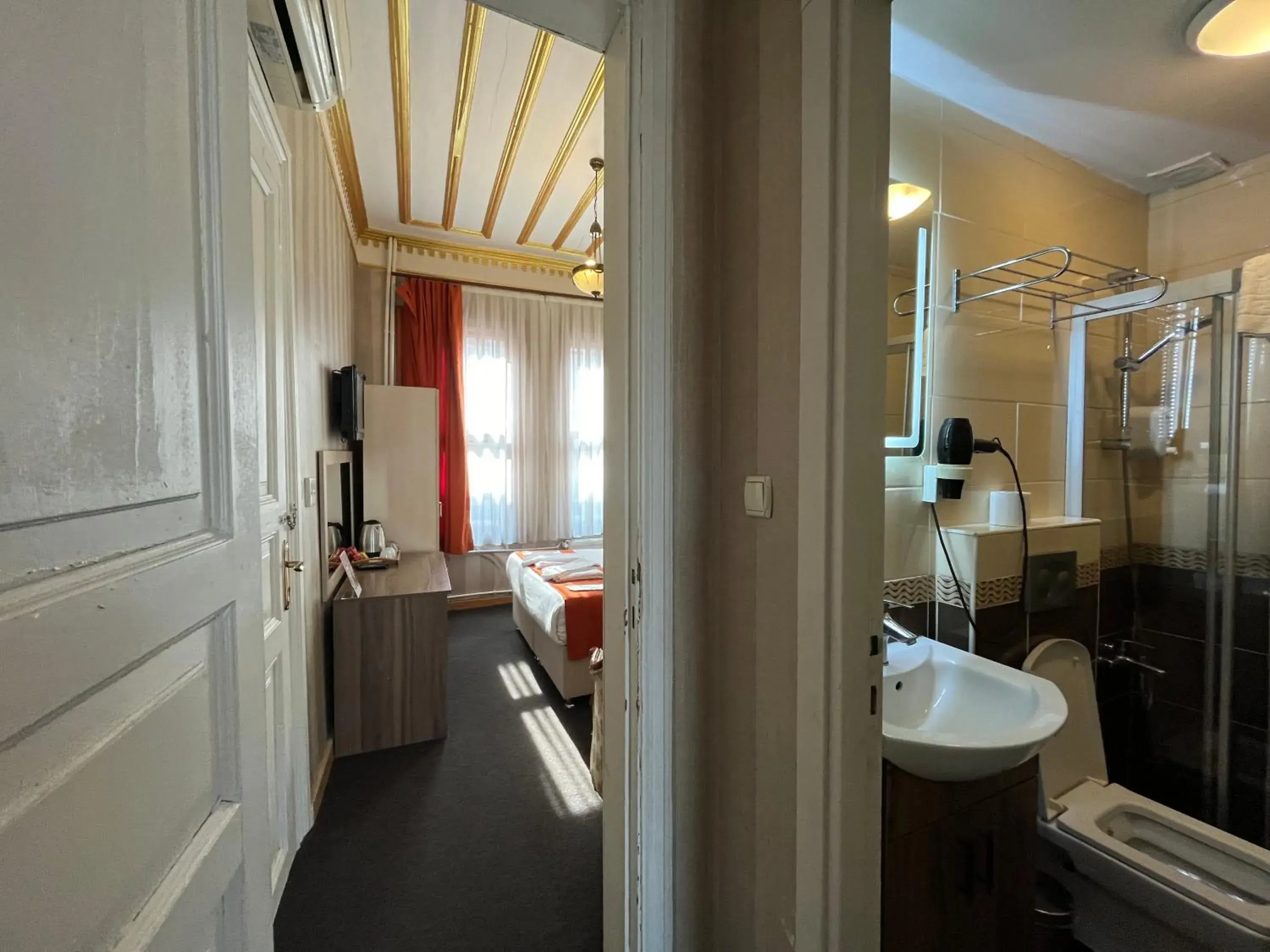 Bathroom in Le Safran Suite