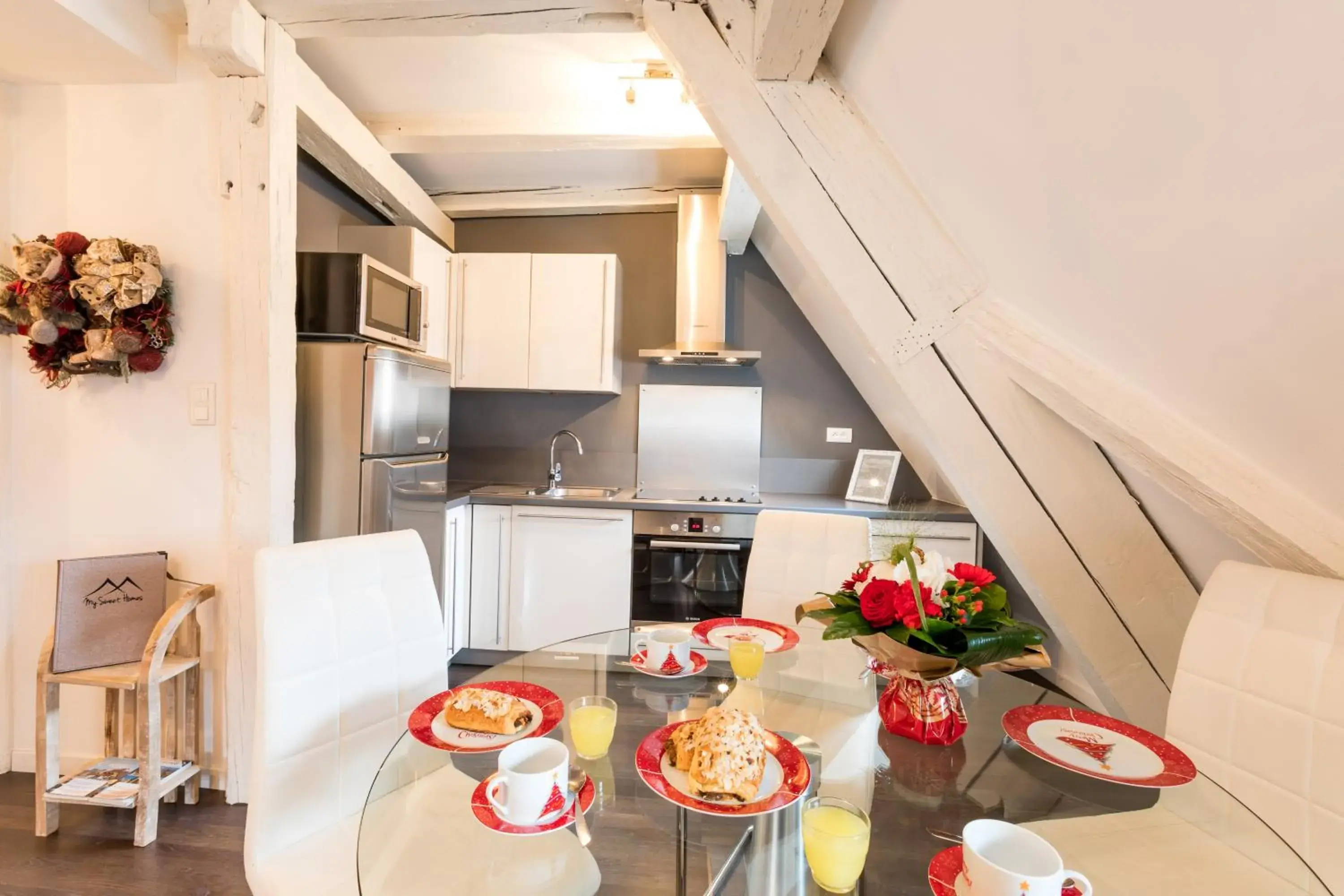 Kitchen or kitchenette, Kitchen/Kitchenette in My Sweet Homes - Christmas Apartment