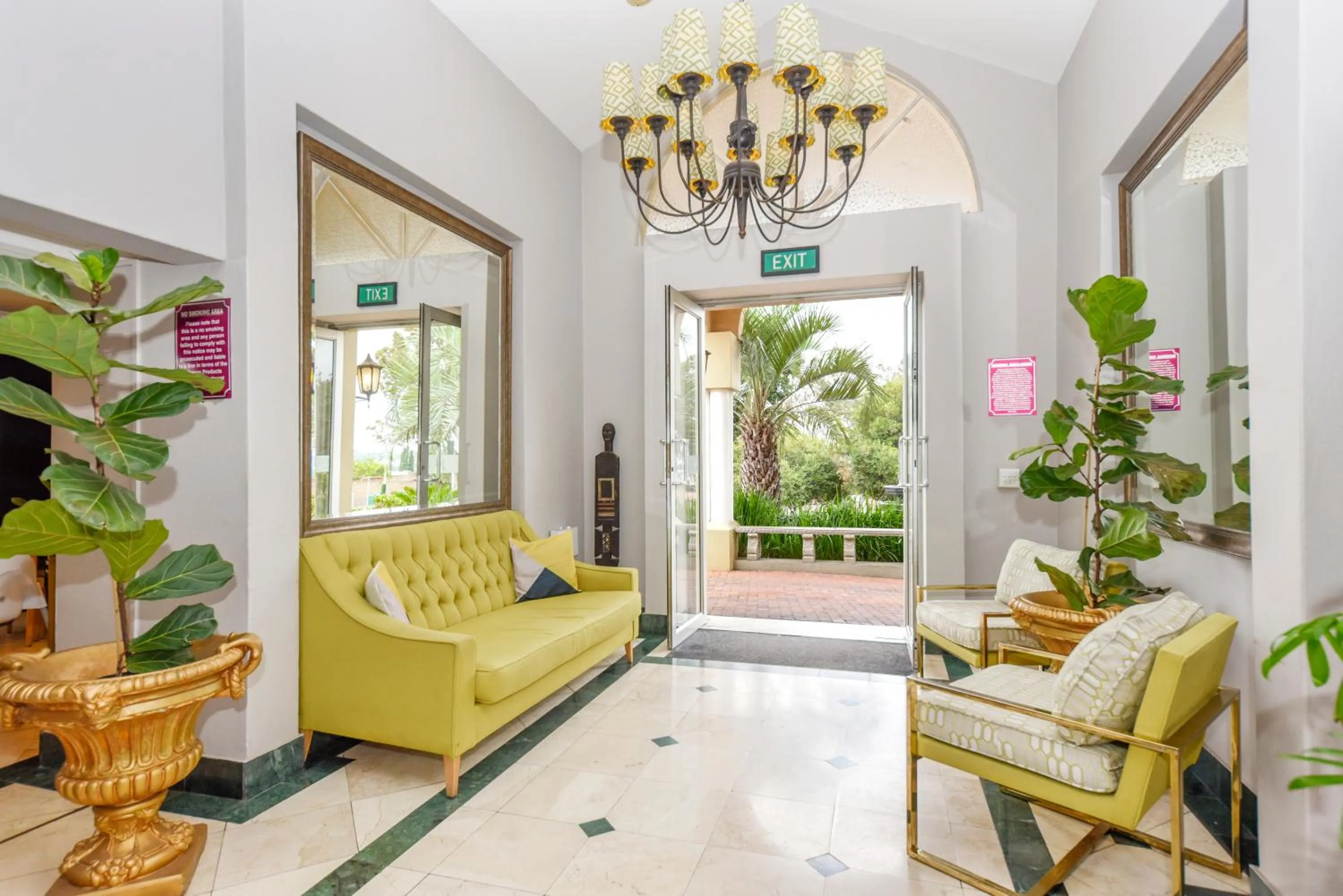 Lobby or reception in Mercure Johannesburg Midrand