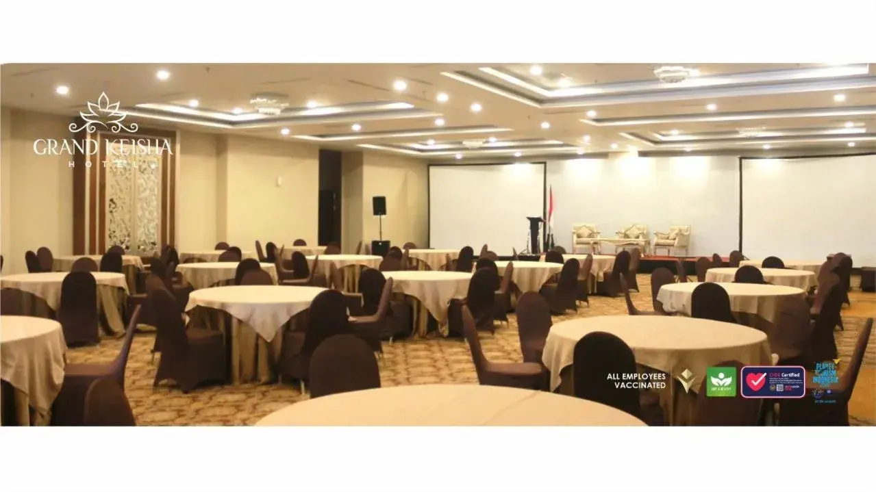 Meeting/conference room in Grand Keisha Yogyakarta