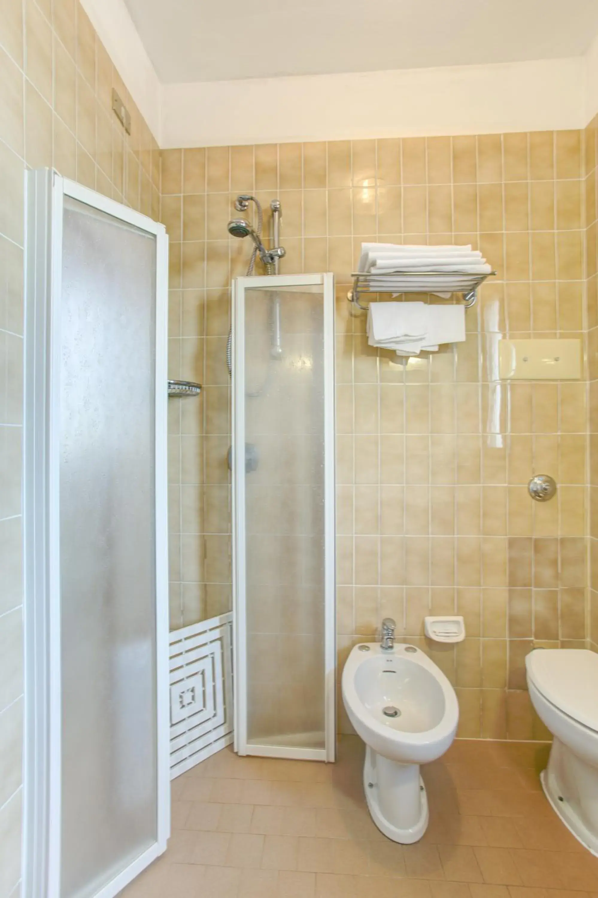 Bathroom in Hotel Genzianella