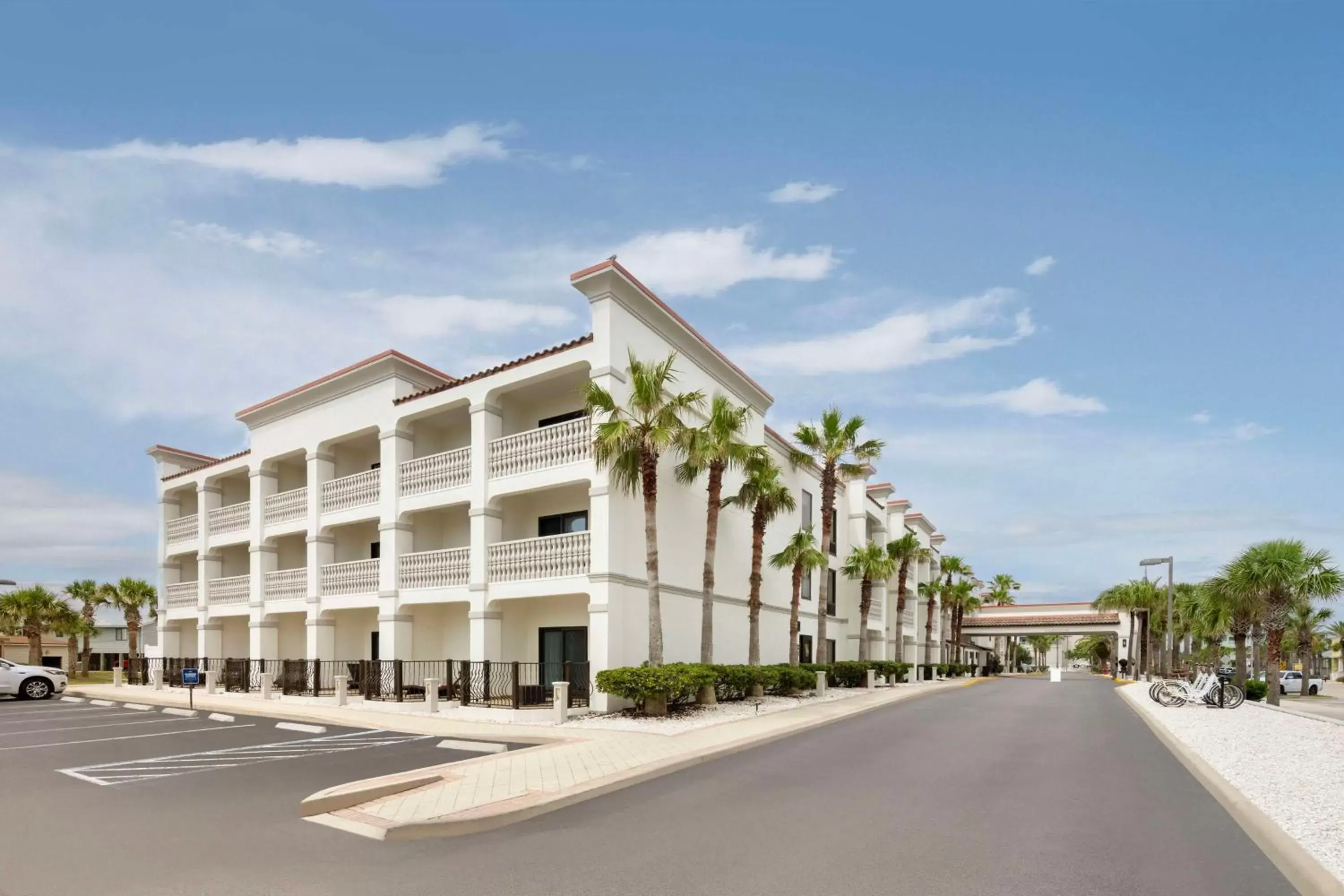 Property Building in Hampton Inn & Suites St. Augustine-Vilano Beach