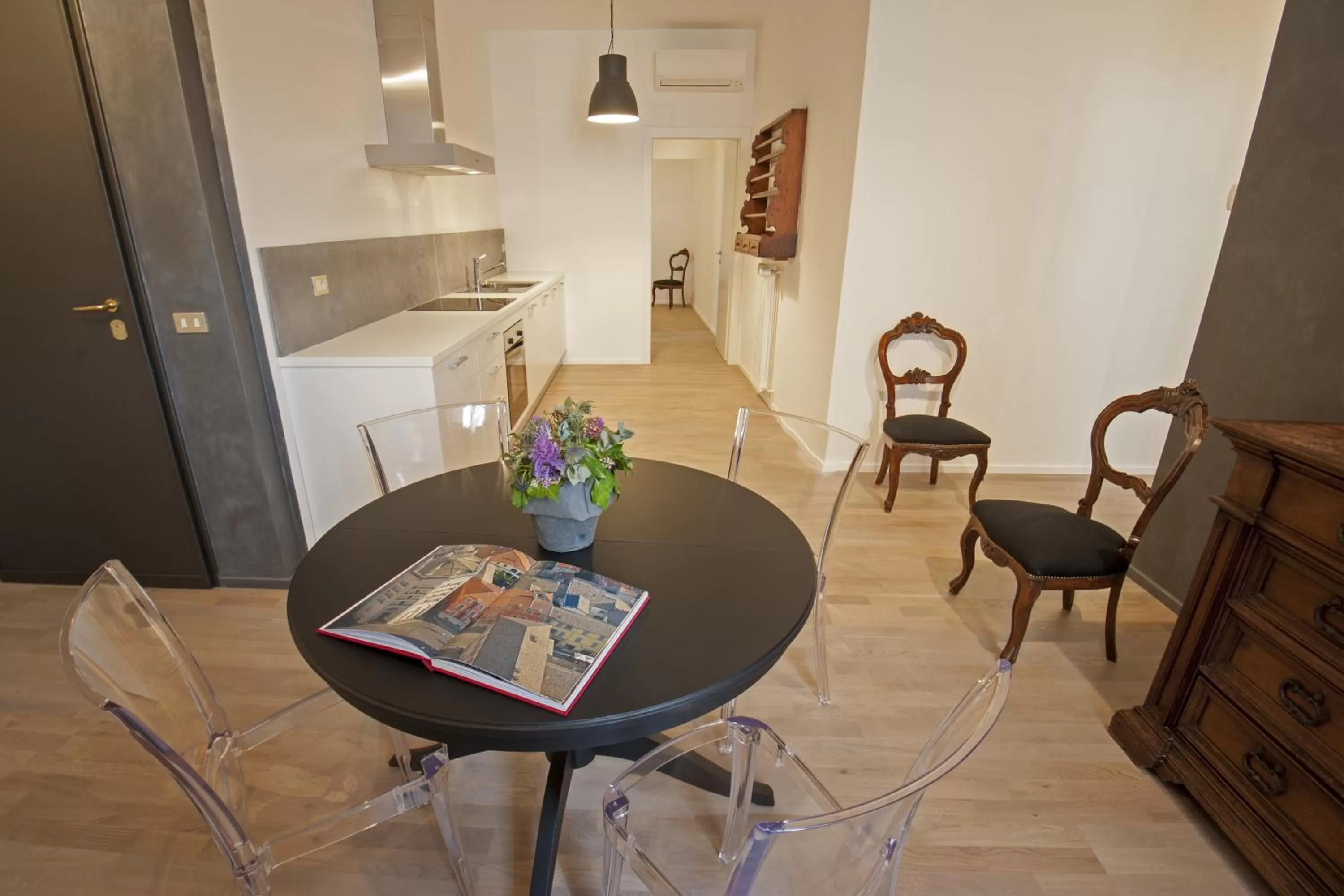 Dining area in Palazzo Dalla Rosa Prati