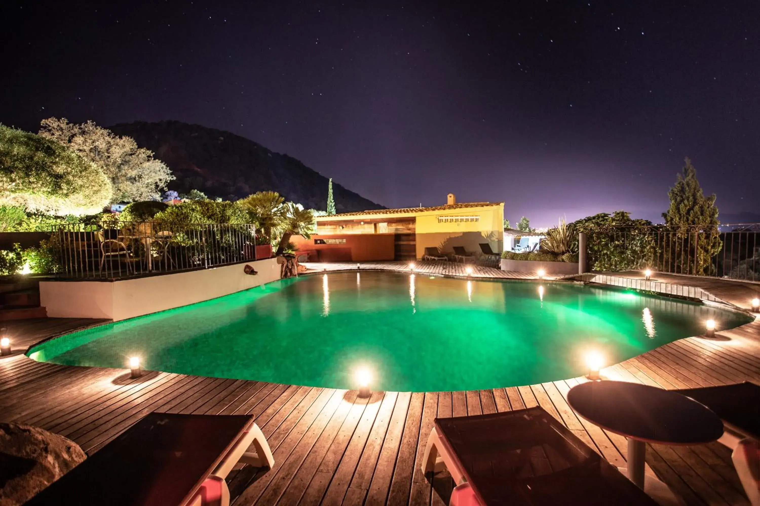 Patio, Swimming Pool in Le Roc E Fiori Hotel - Les Collectionneurs