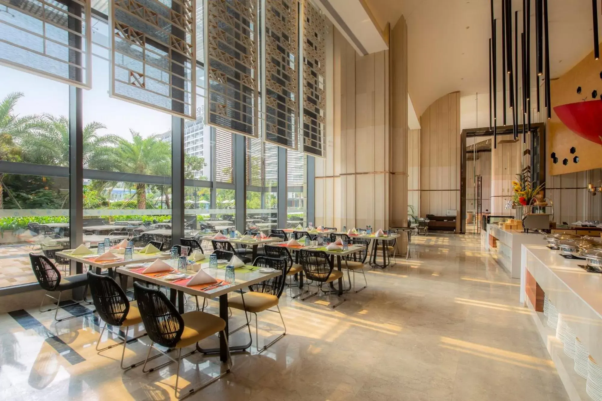 Restaurant/Places to Eat in Ramada Plaza by Wyndham Sanya Bay