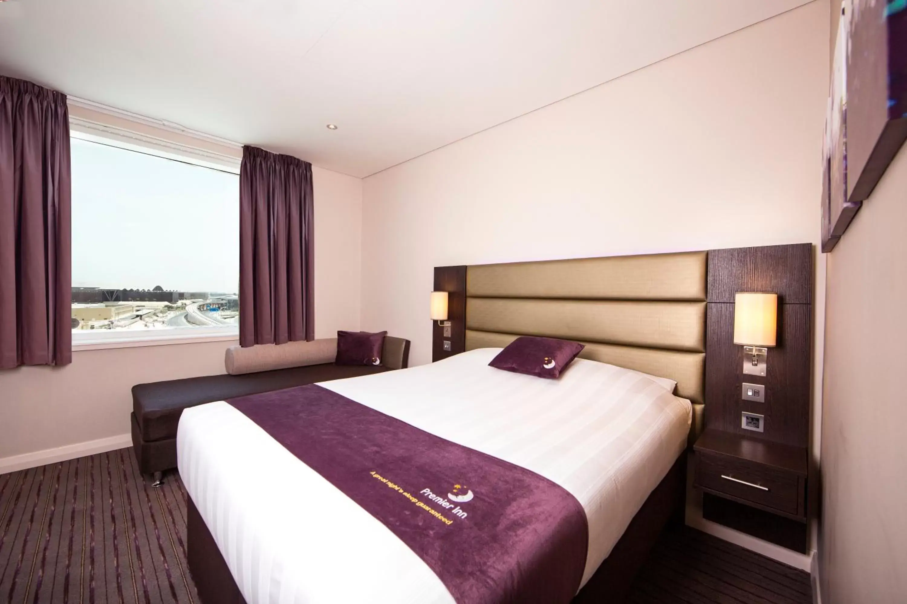 Bed in Premier Inn Doha Education City