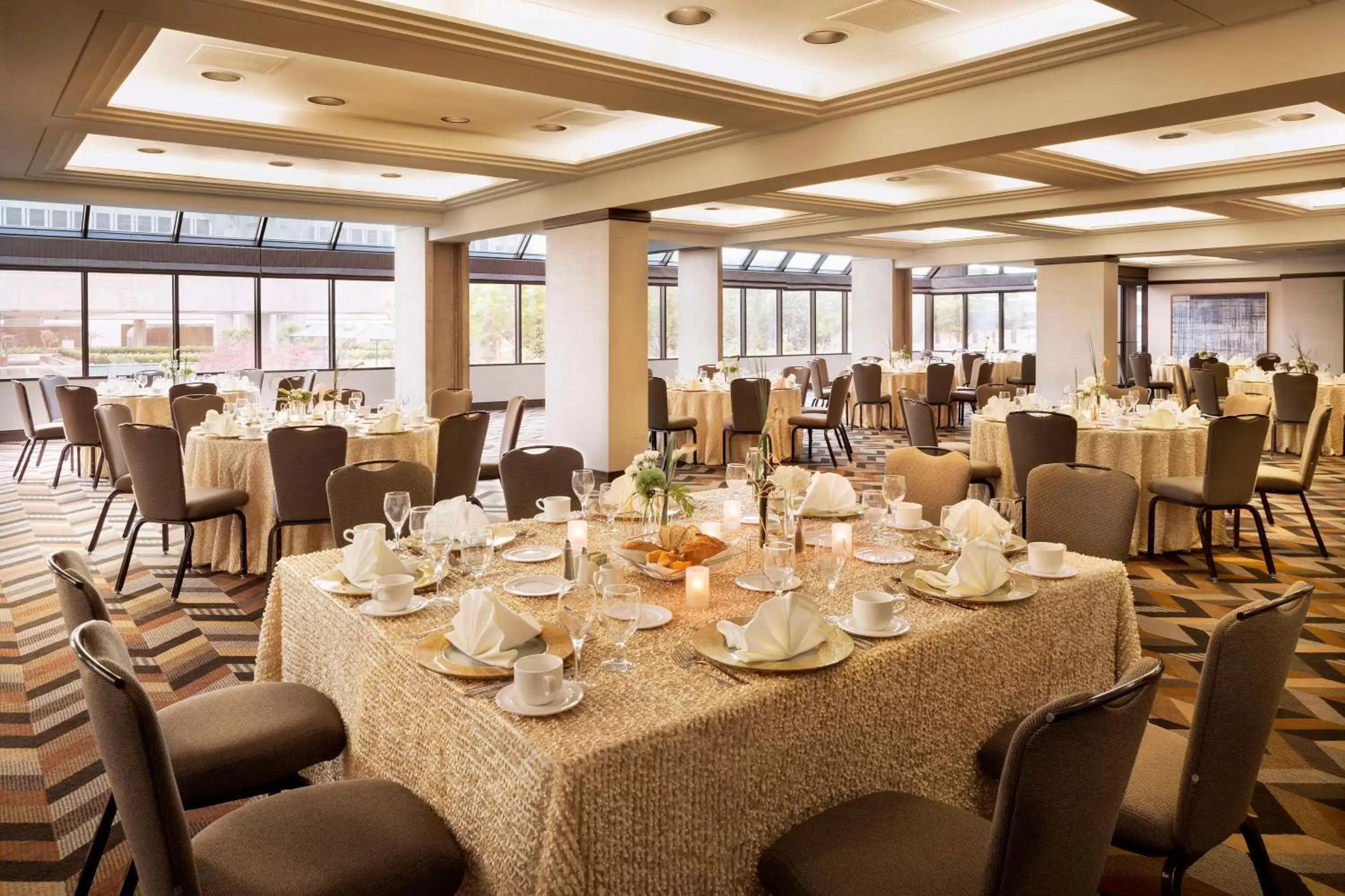 Meeting/conference room, Restaurant/Places to Eat in Hyatt Regency San Francisco